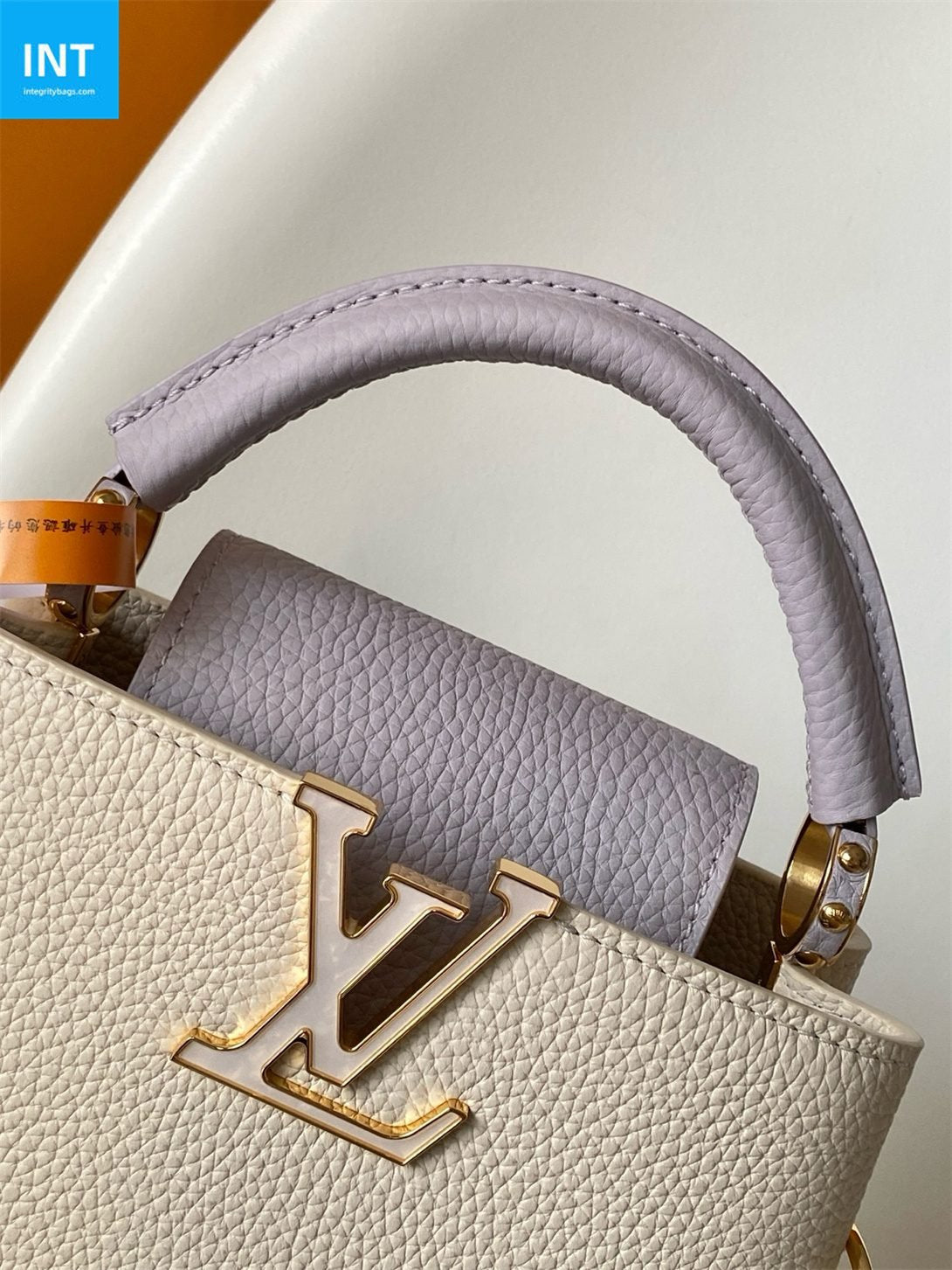 Louis Vuitton M15117 Capucines Mini