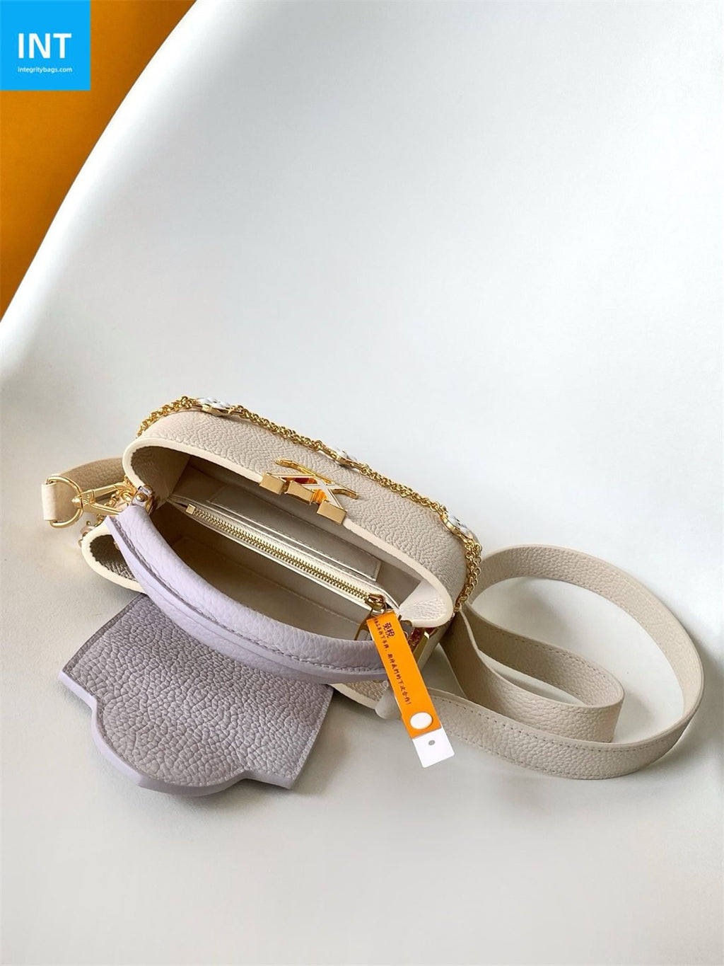 Louis Vuitton M15117 Capucines Mini