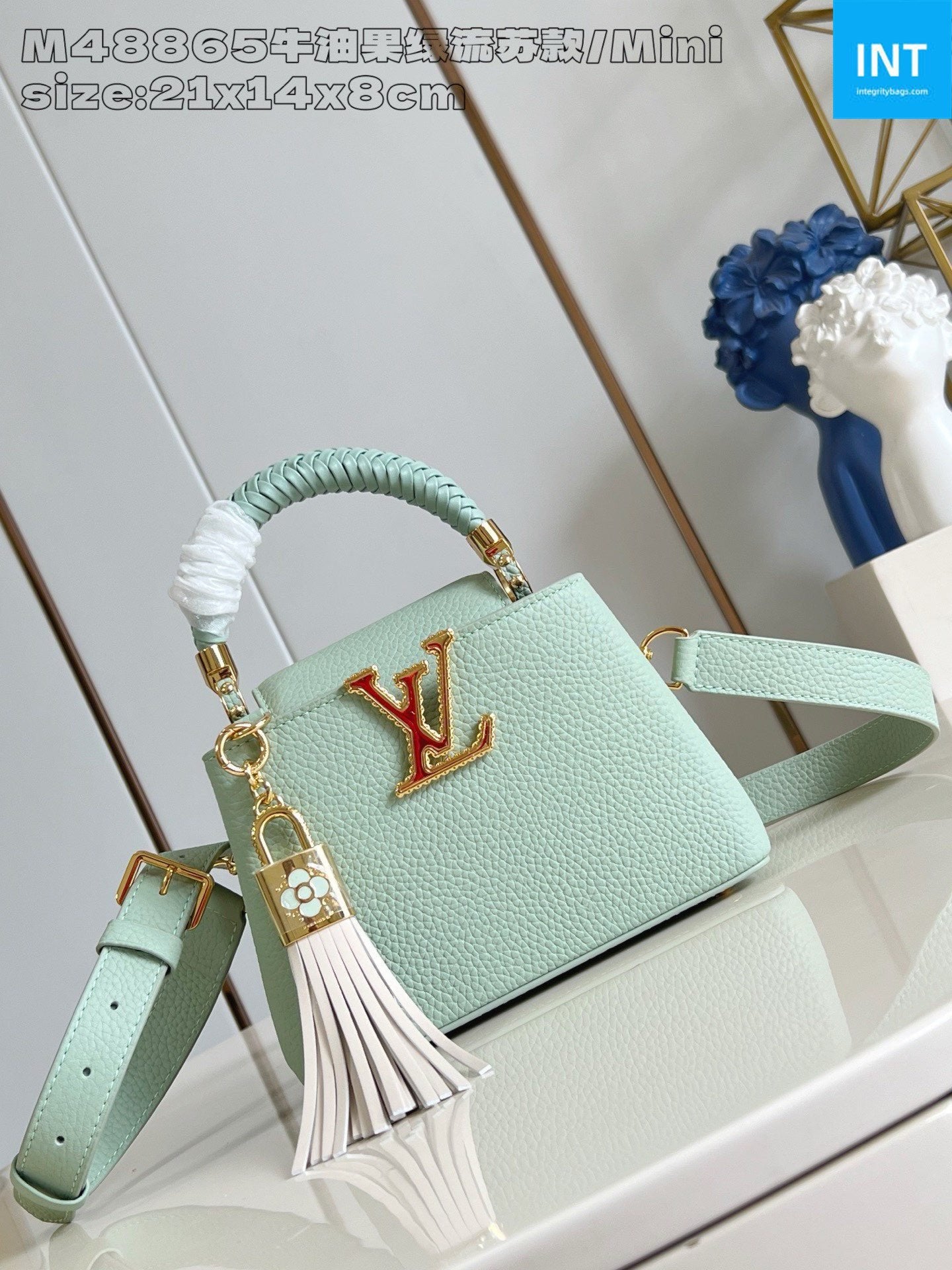 Louis Vuitton M15157 Capucines Mini