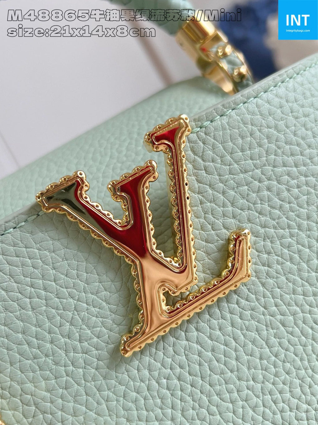Louis Vuitton M15157 Capucines Mini