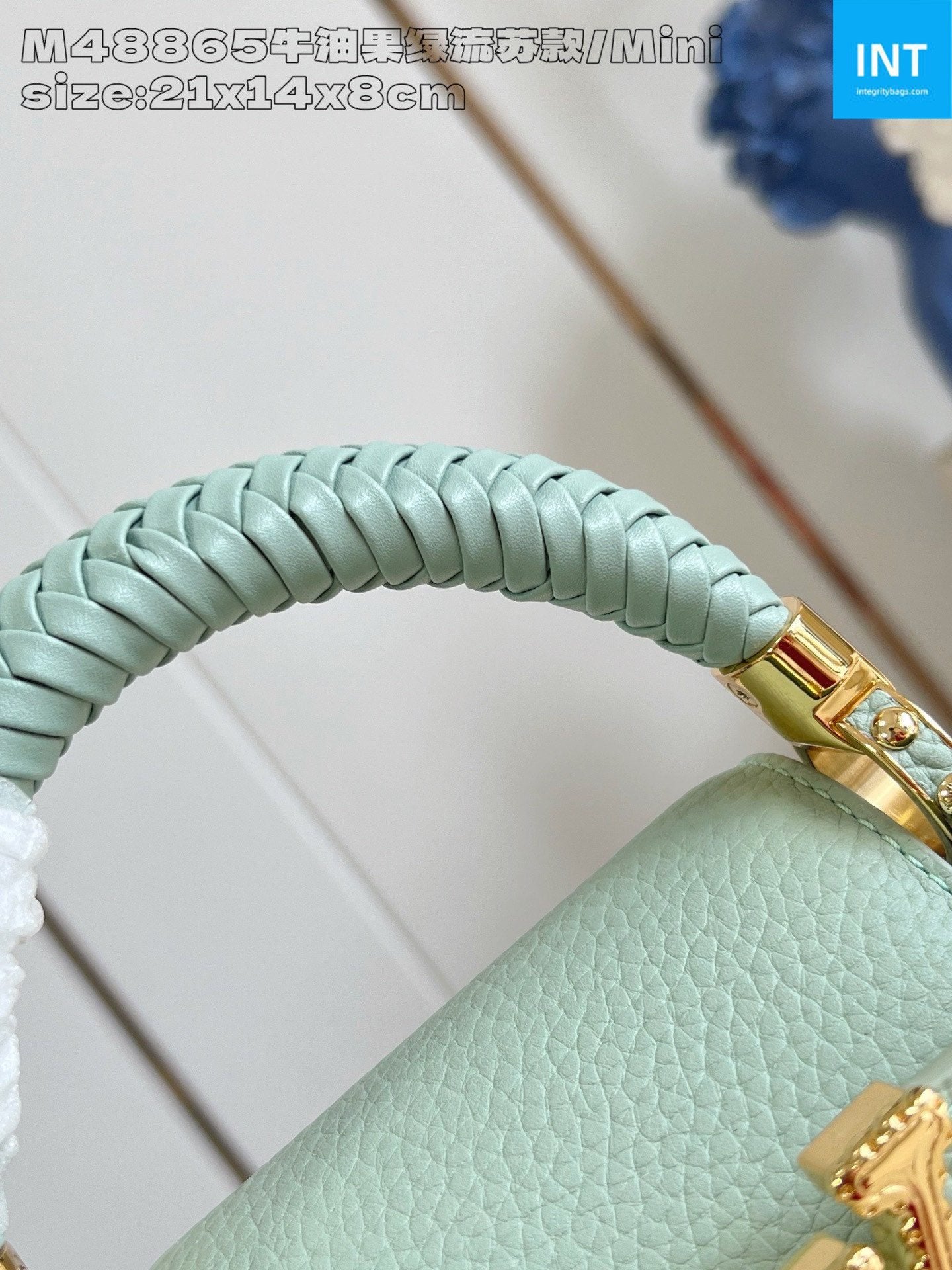 Louis Vuitton M15157 Capucines Mini