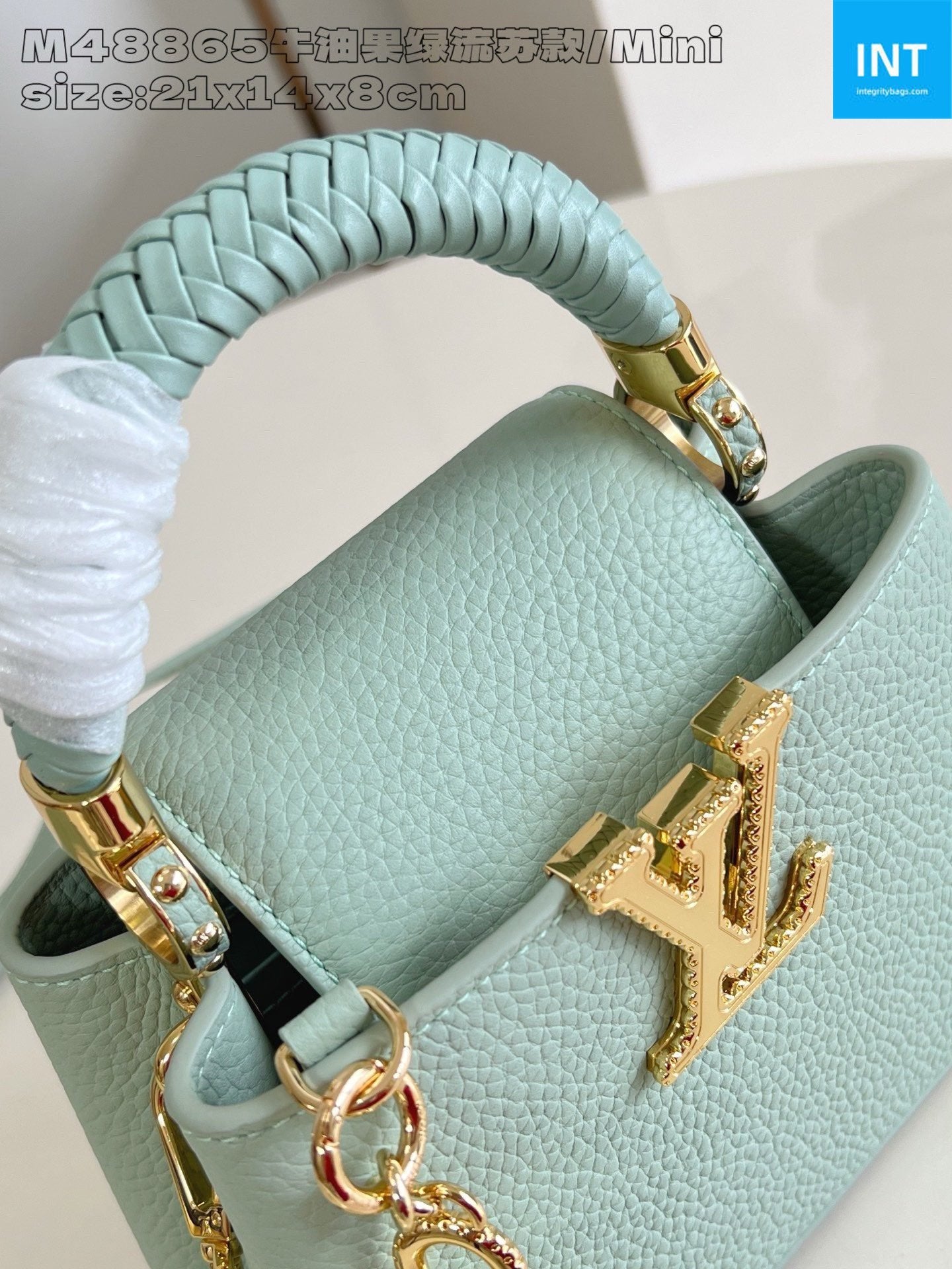 Louis Vuitton M15157 Capucines Mini