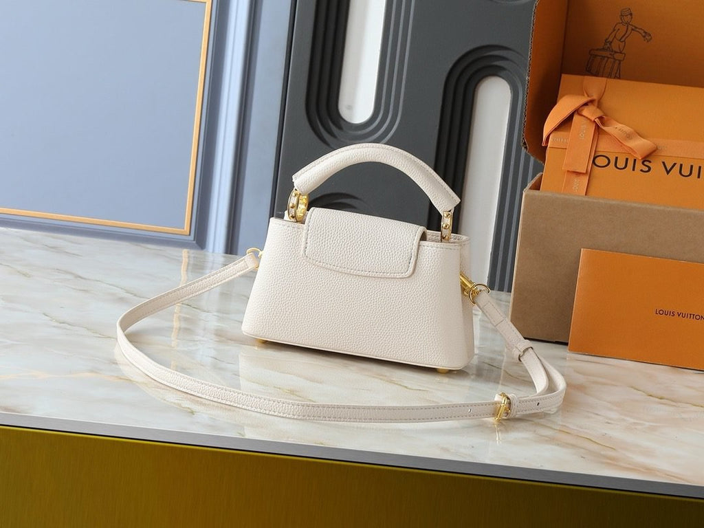 Louis Vuitton M14393 Capucines East-West Mini