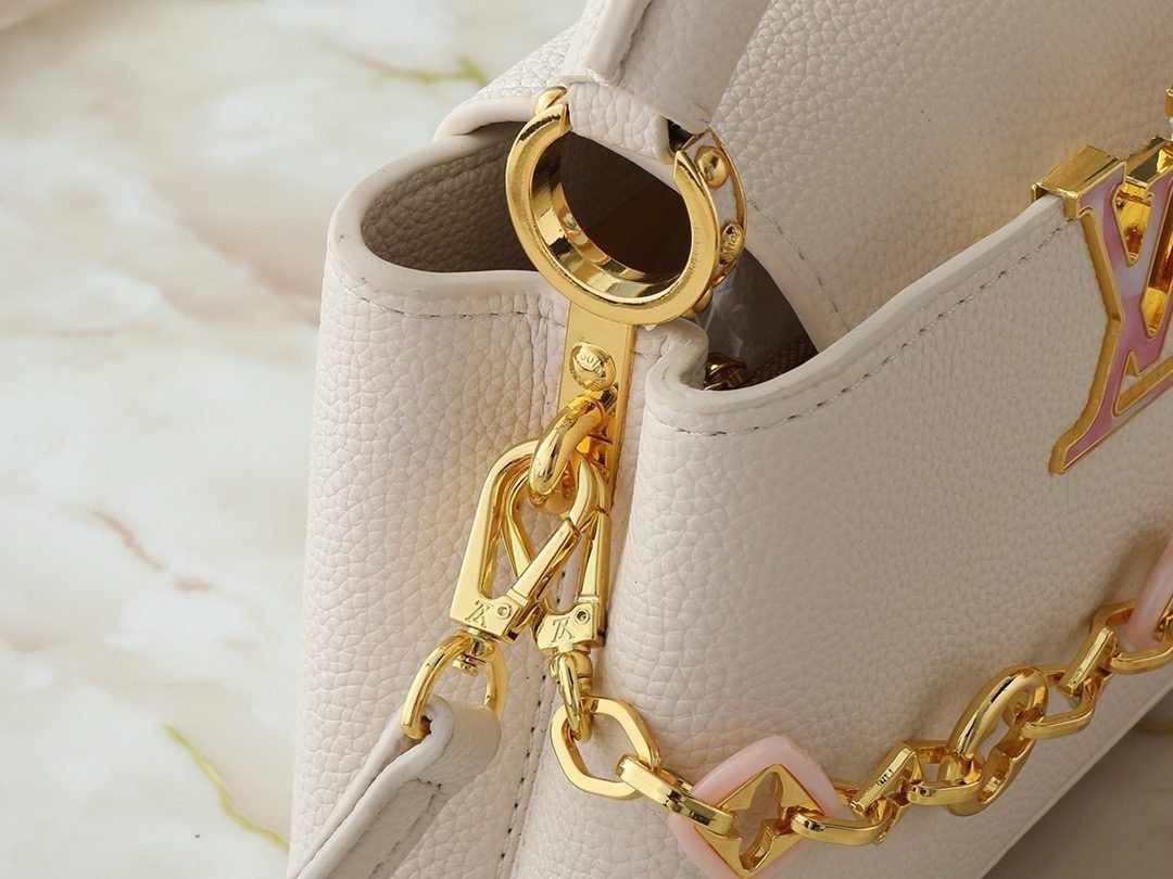 Louis Vuitton M14393 Capucines East-West Mini
