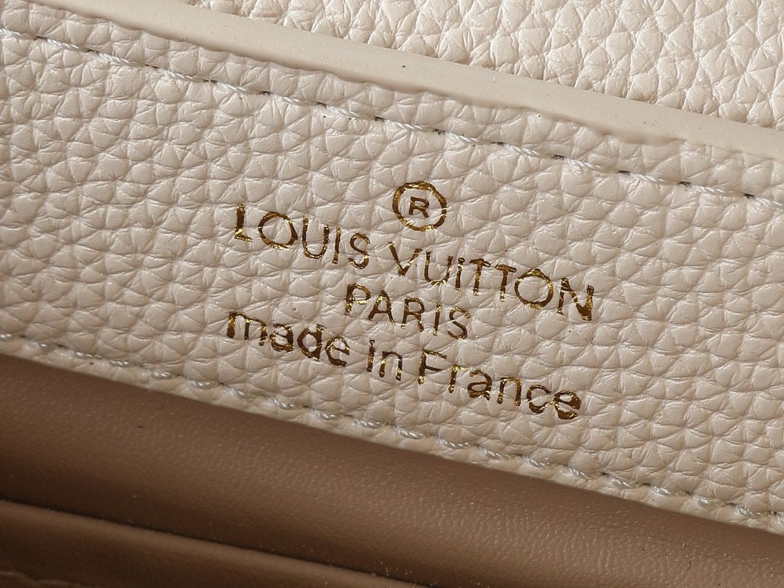 Louis Vuitton M14393 Capucines East-West Mini