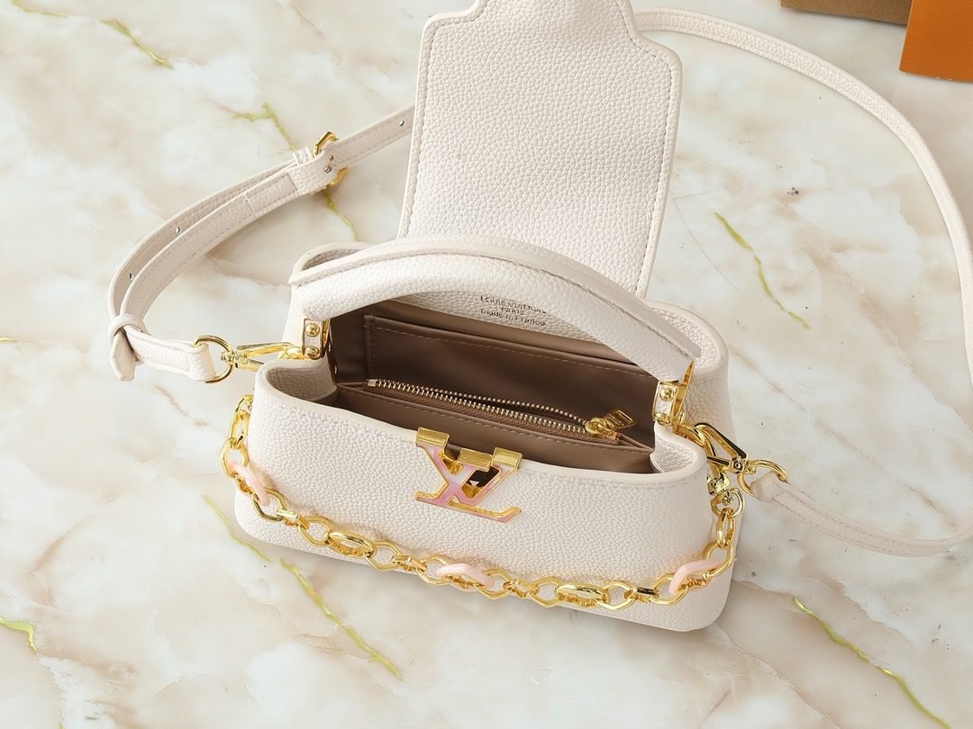 Louis Vuitton M14393 Capucines East-West Mini