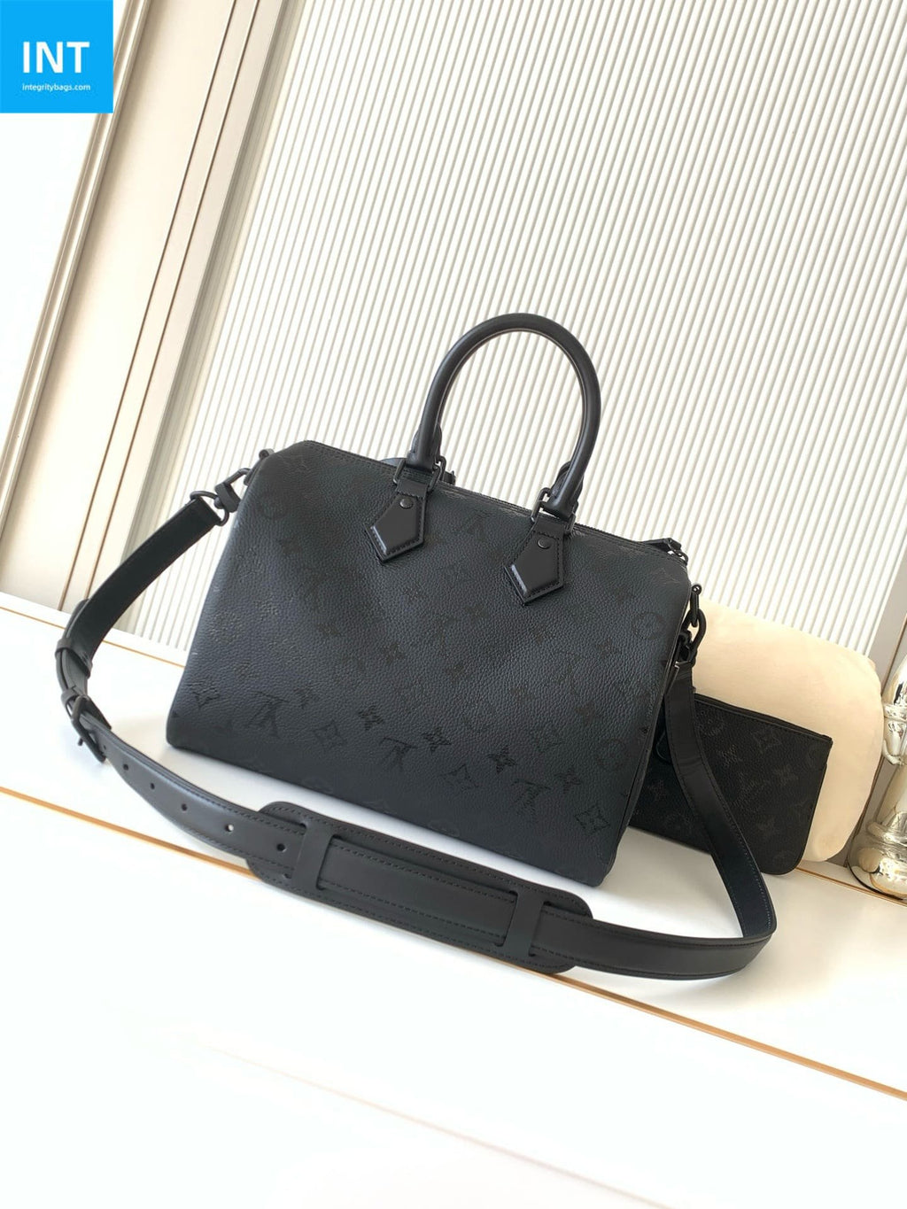 Louis Vuitton M13904 Speedy P9 Bandoulière 30