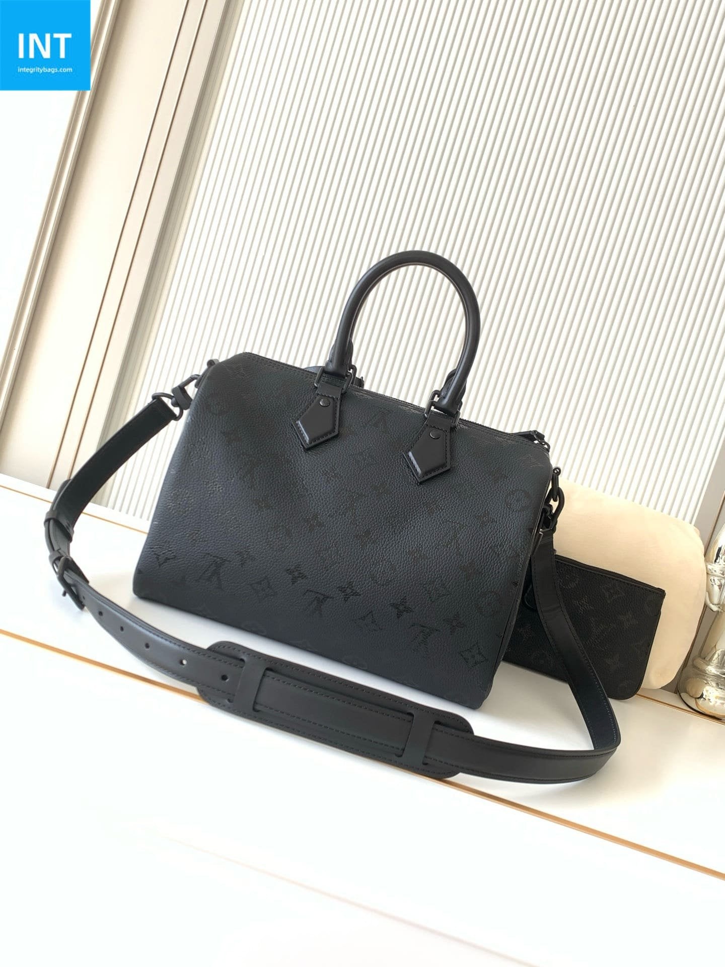 Louis Vuitton M13904 Speedy P9 Bandoulière 30