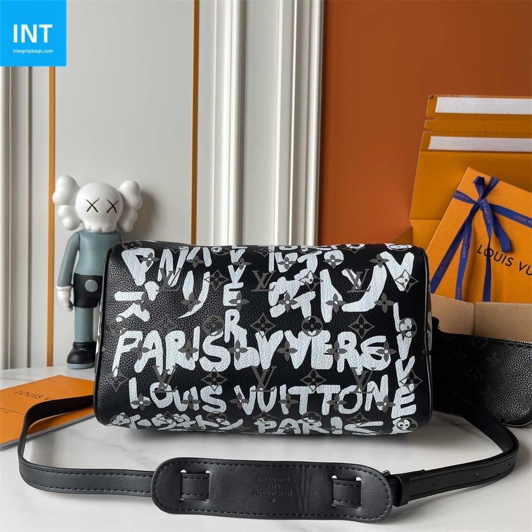 Louis Vuitton M26175 Speedy P9 Bandoulière 30 Scribble