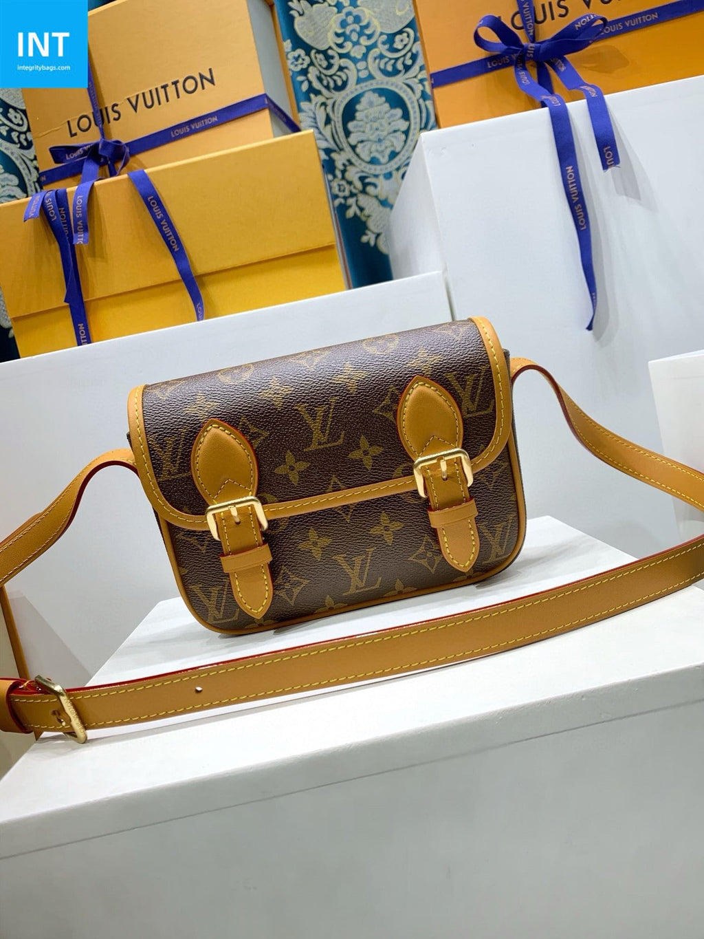 Louis Vuitton M26805 SATCHEL mini handbag