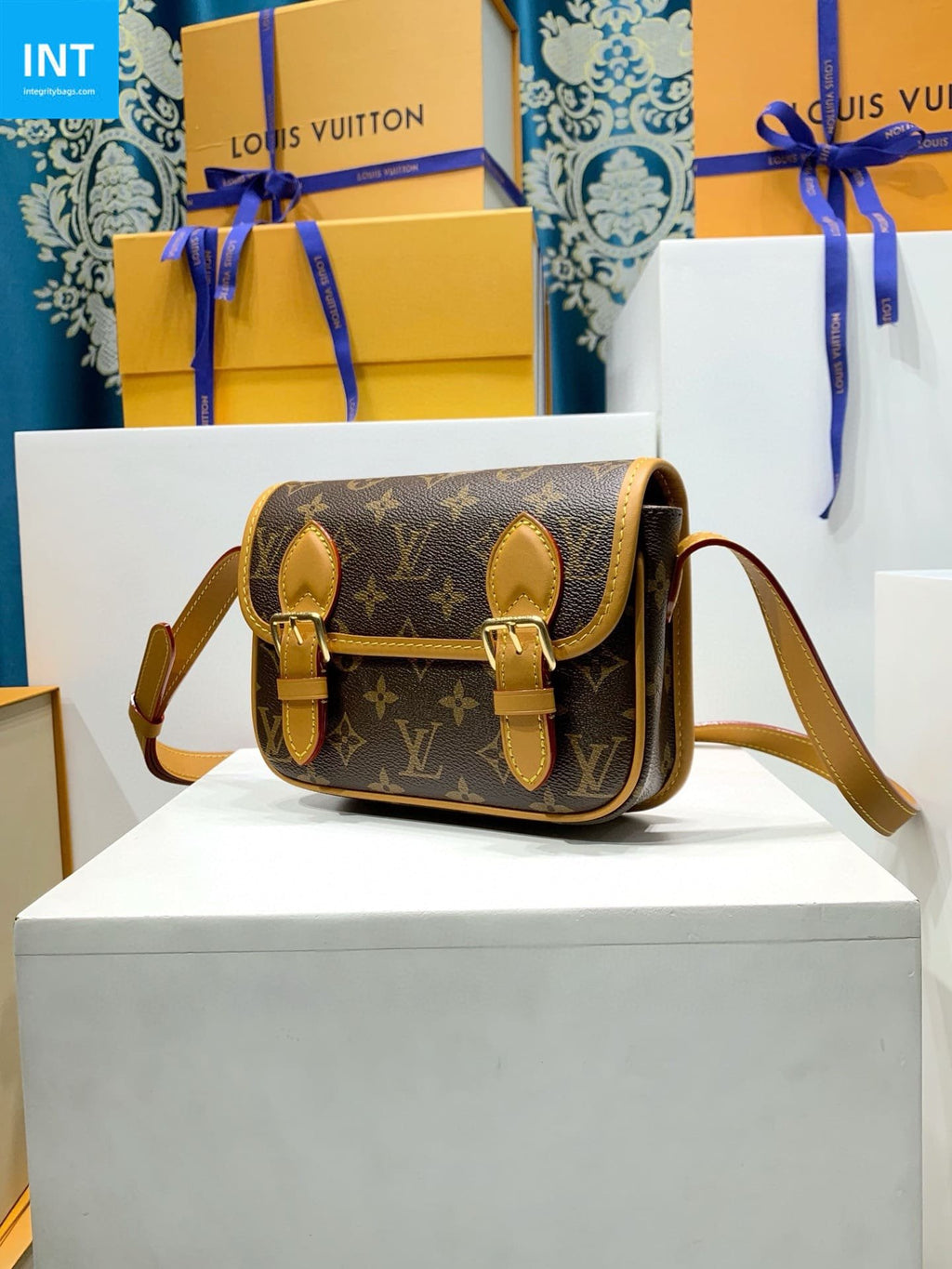 Louis Vuitton M26805 SATCHEL mini handbag