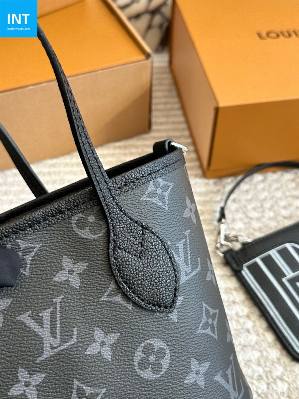 Louis Vuitton M15210 Neverfull Bandoulière Inside Out BB