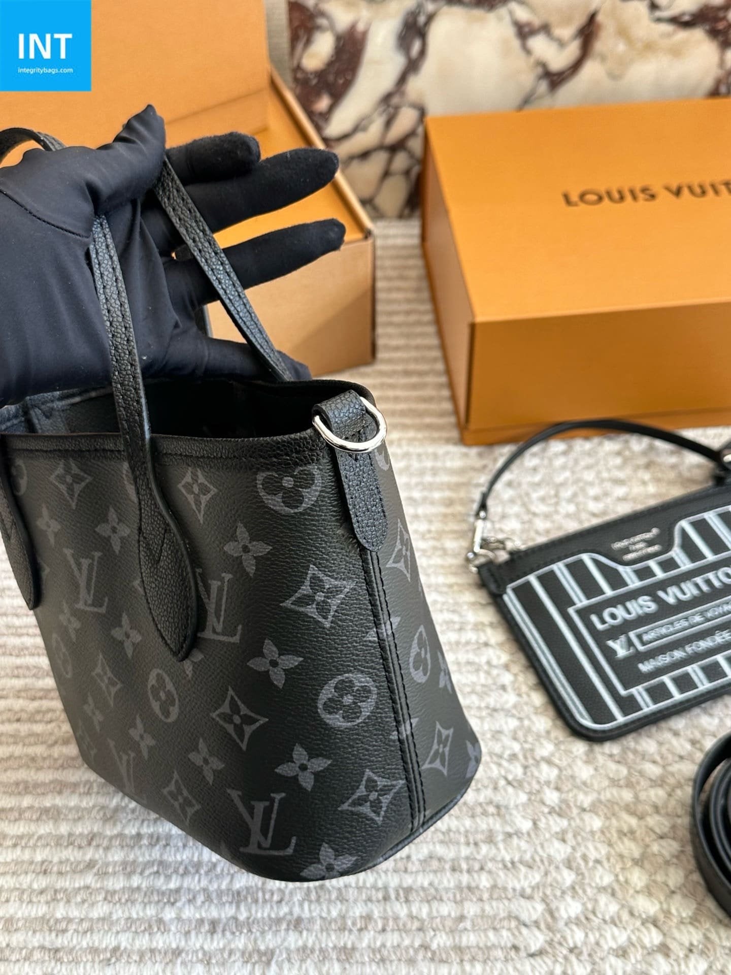 Louis Vuitton M15210 Neverfull Bandoulière Inside Out BB