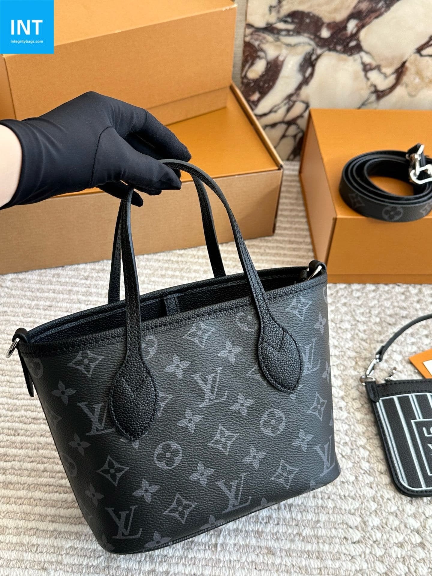 Louis Vuitton M15210 Neverfull Bandoulière Inside Out BB
