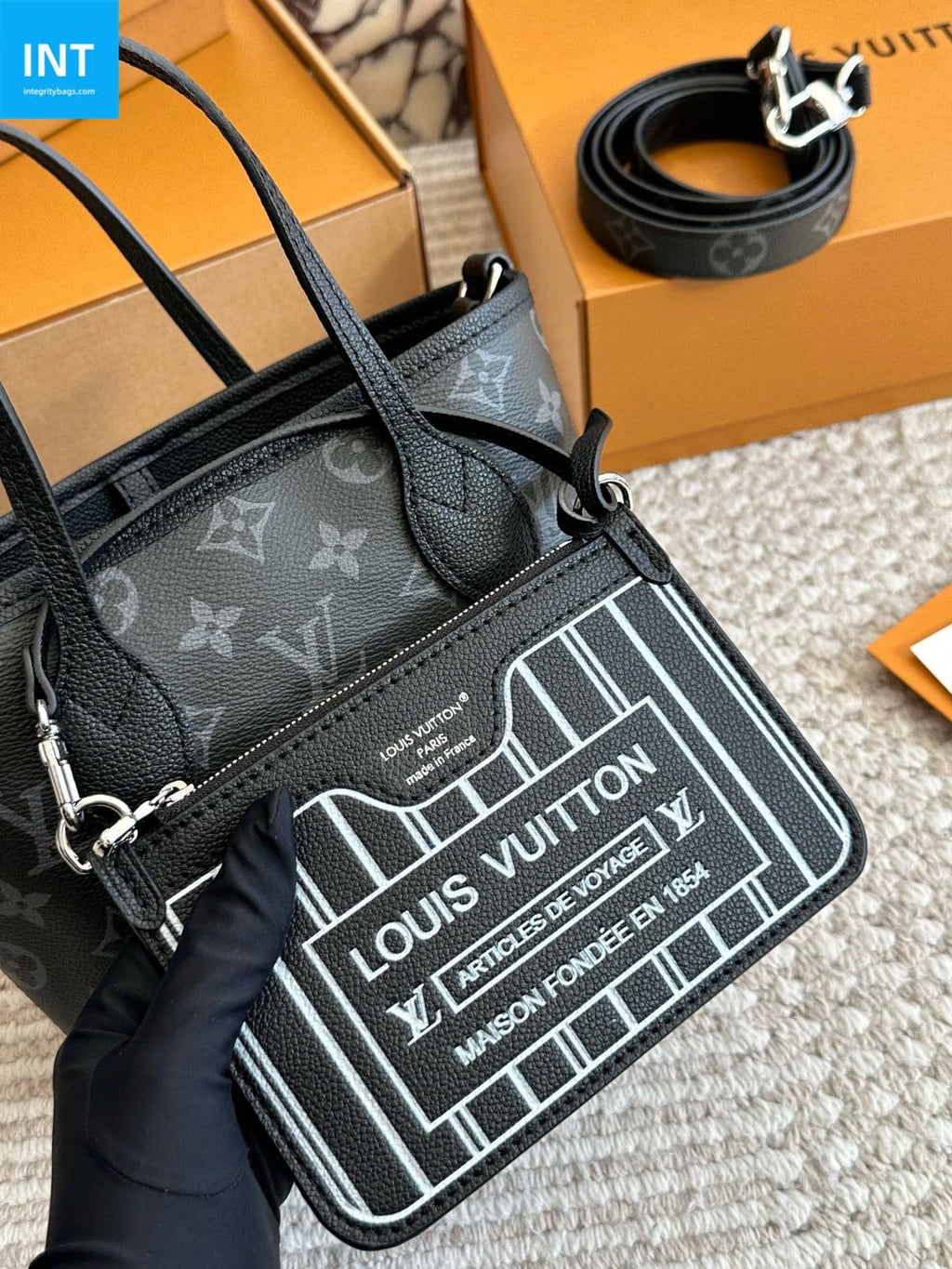 Louis Vuitton M15210 Neverfull Bandoulière Inside Out BB