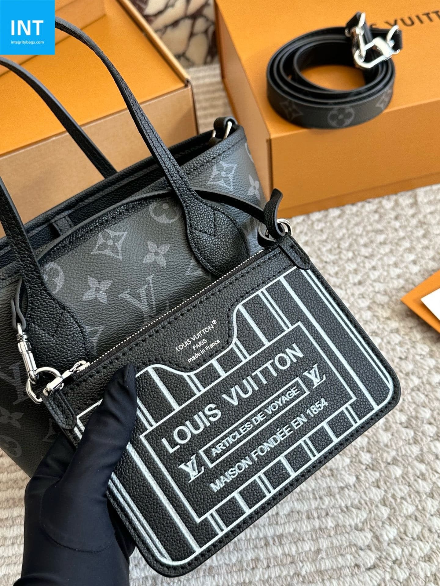 Louis Vuitton M15210 Neverfull Bandoulière Inside Out BB