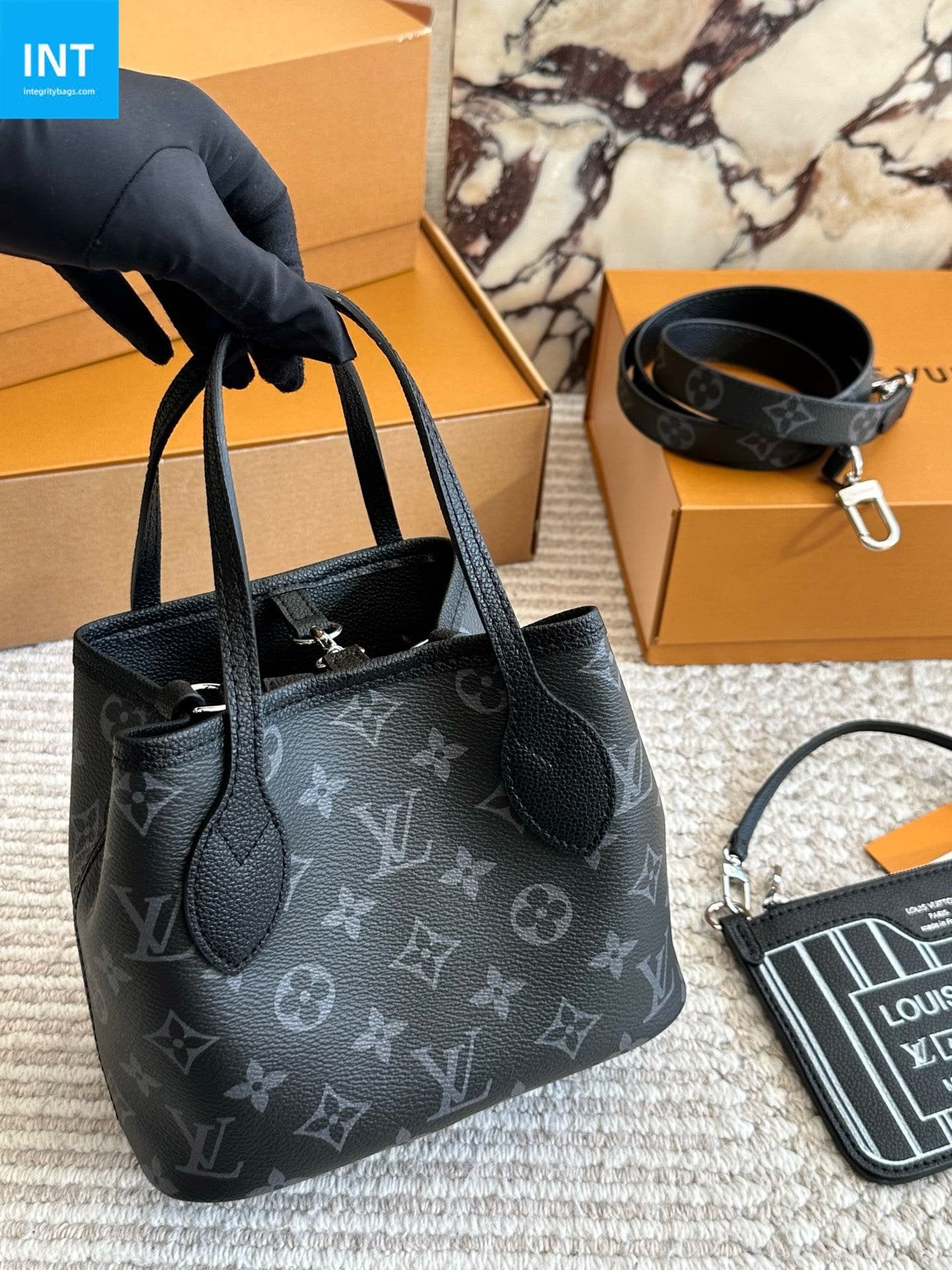 Louis Vuitton M15210 Neverfull Bandoulière Inside Out BB