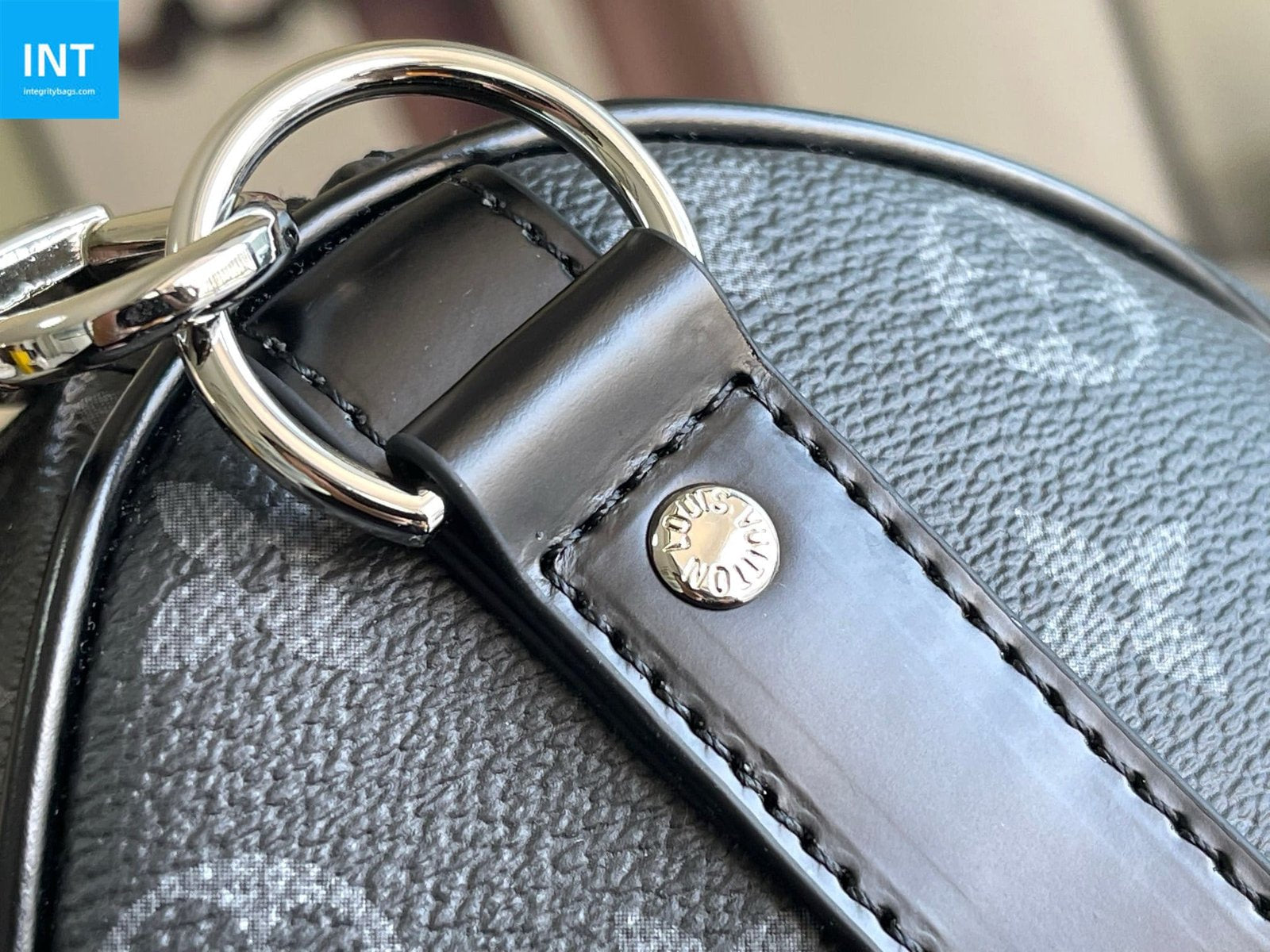 Louis Vuitton M14202 Keepall Bandoulière 50