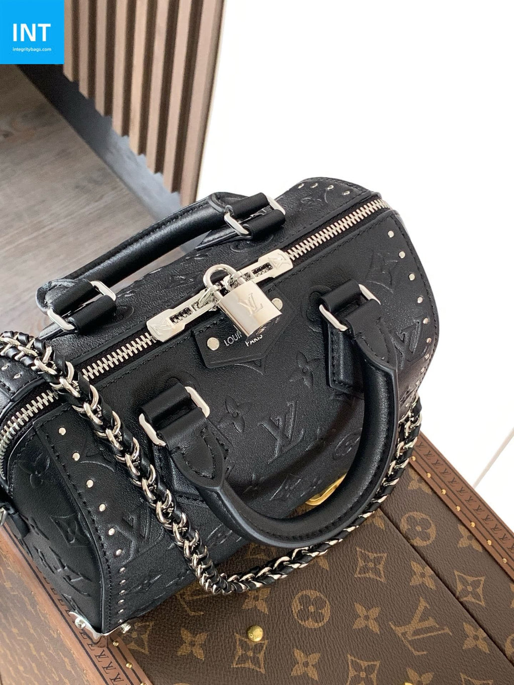 Louis Vuitton M14575 Speedy Trunk 20