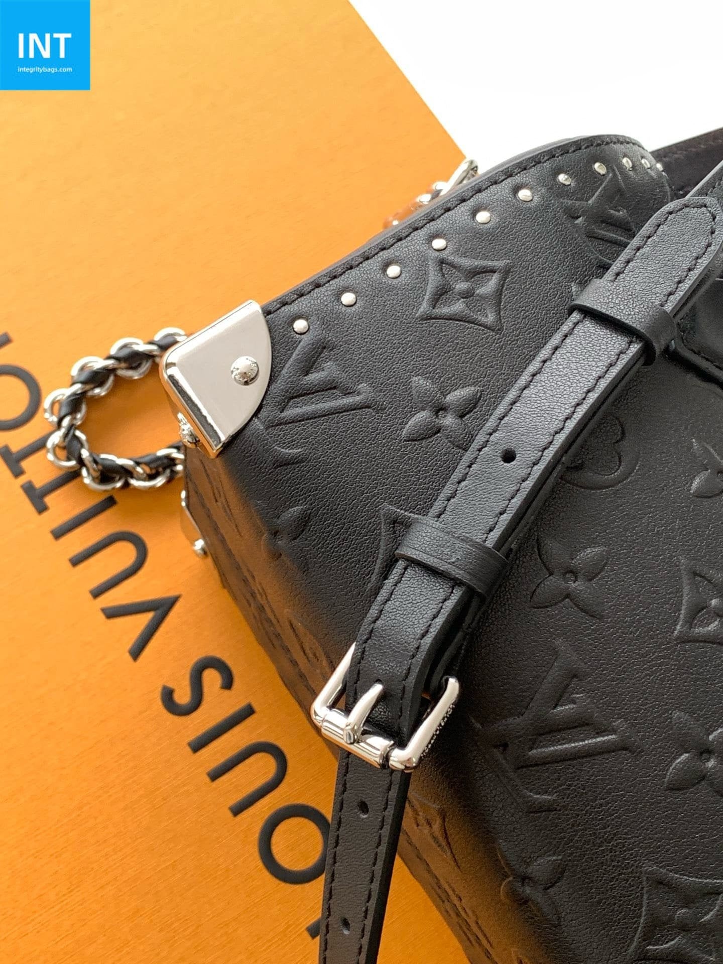 Louis Vuitton M14575 Speedy Trunk 20