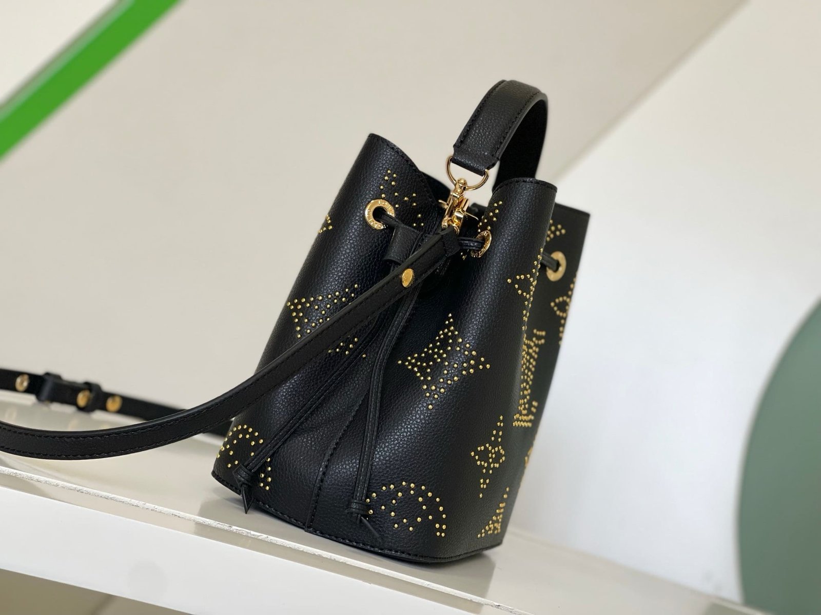 Louis Vuitton NÉONOÉ BB BLACK M46734