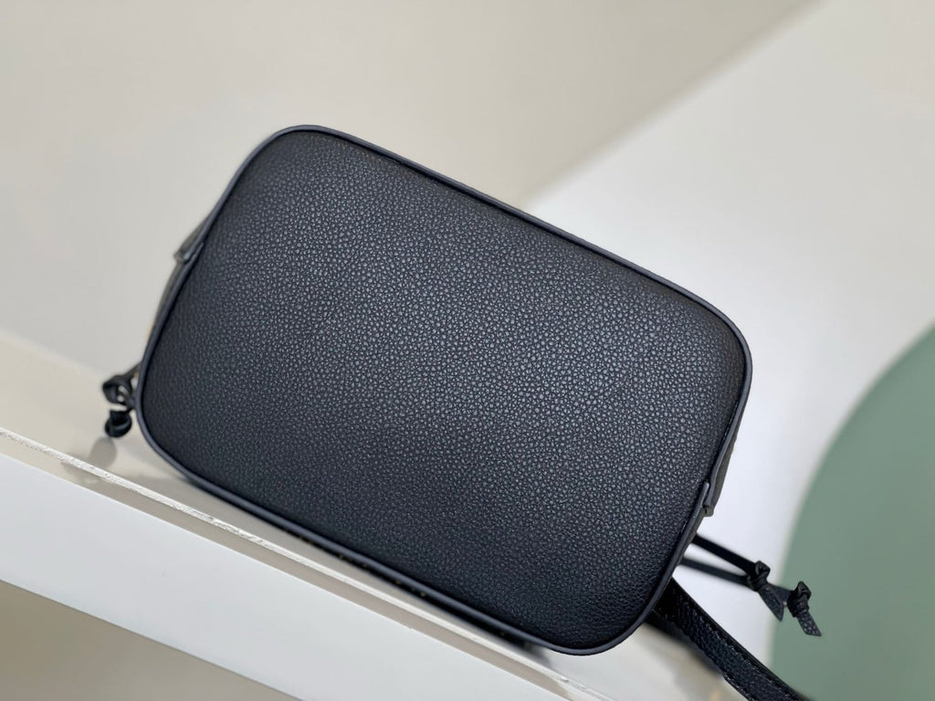 Louis Vuitton NÉONOÉ BB BLACK M46734