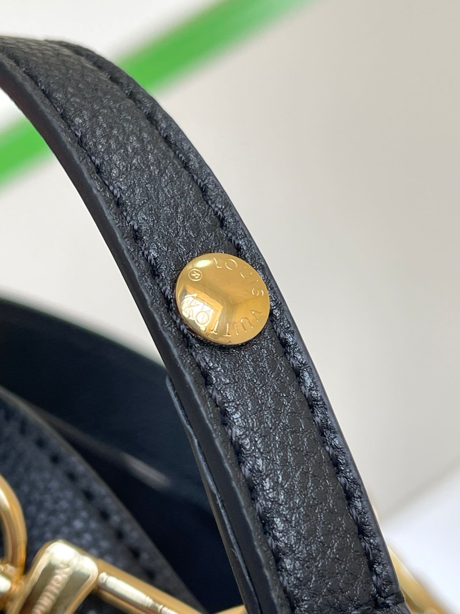 Louis Vuitton NÉONOÉ BB BLACK M46734