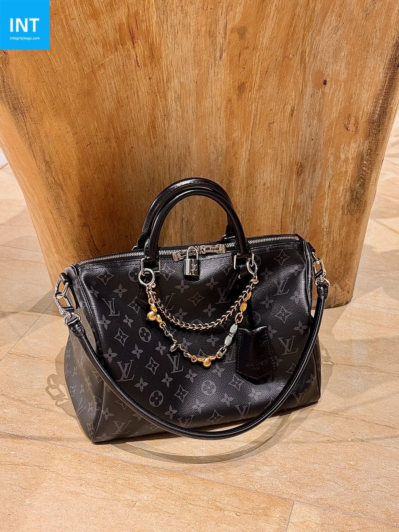 Louis Vuitton M15102 Speedy Soft 30