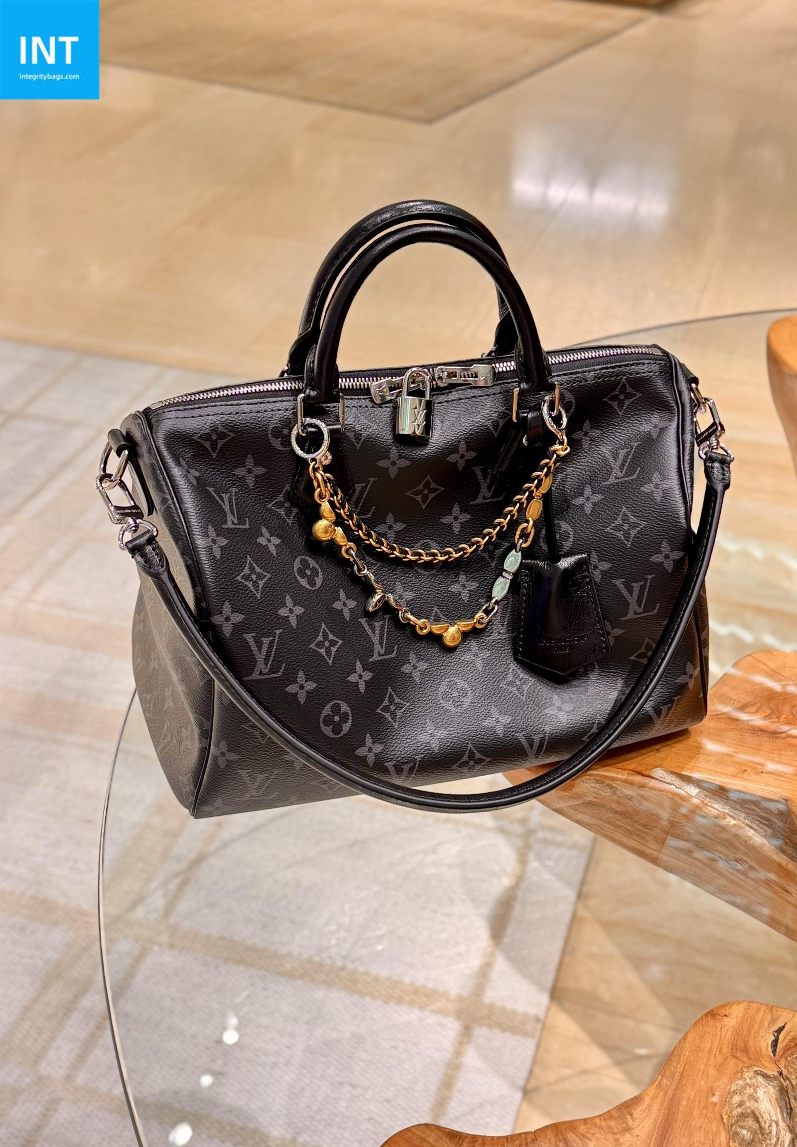 Louis Vuitton M15102 Speedy Soft 30