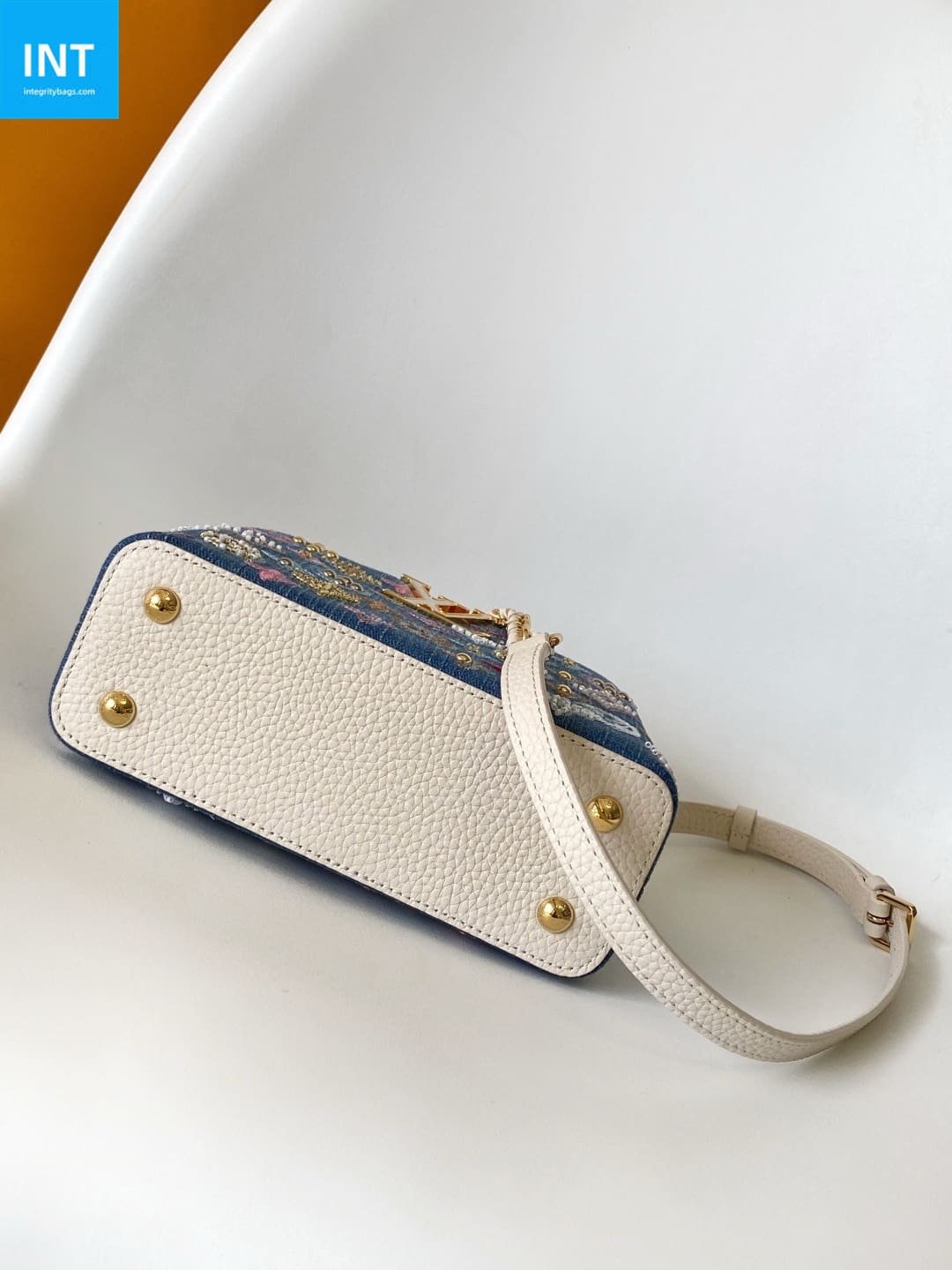 Louis Vuitton M12947 Capucines Mini