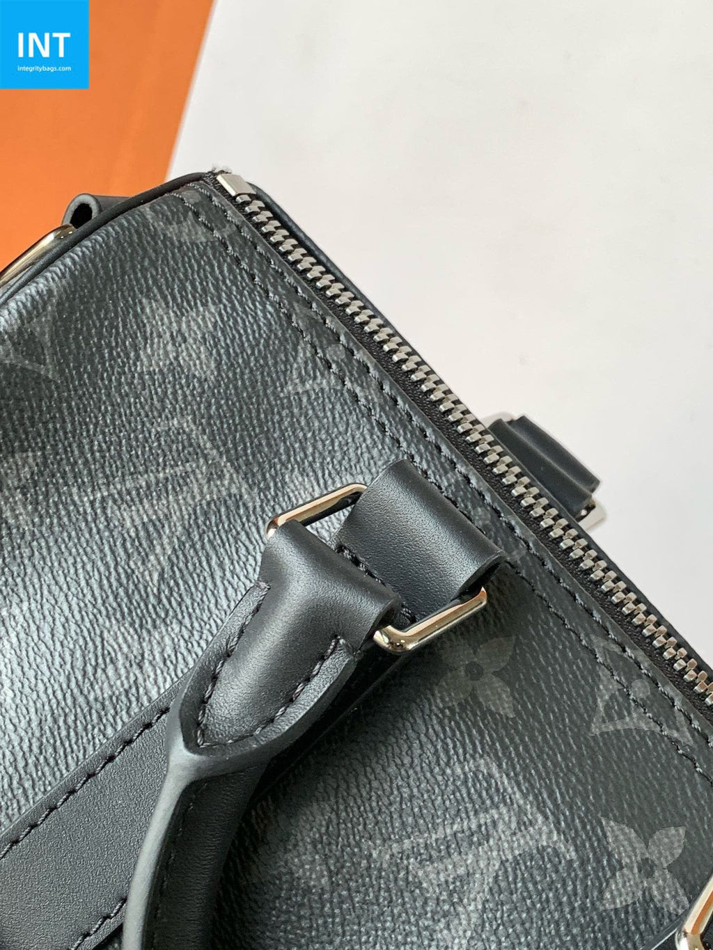 Louis Vuitton M46271 Keepall Bandoulière 25
