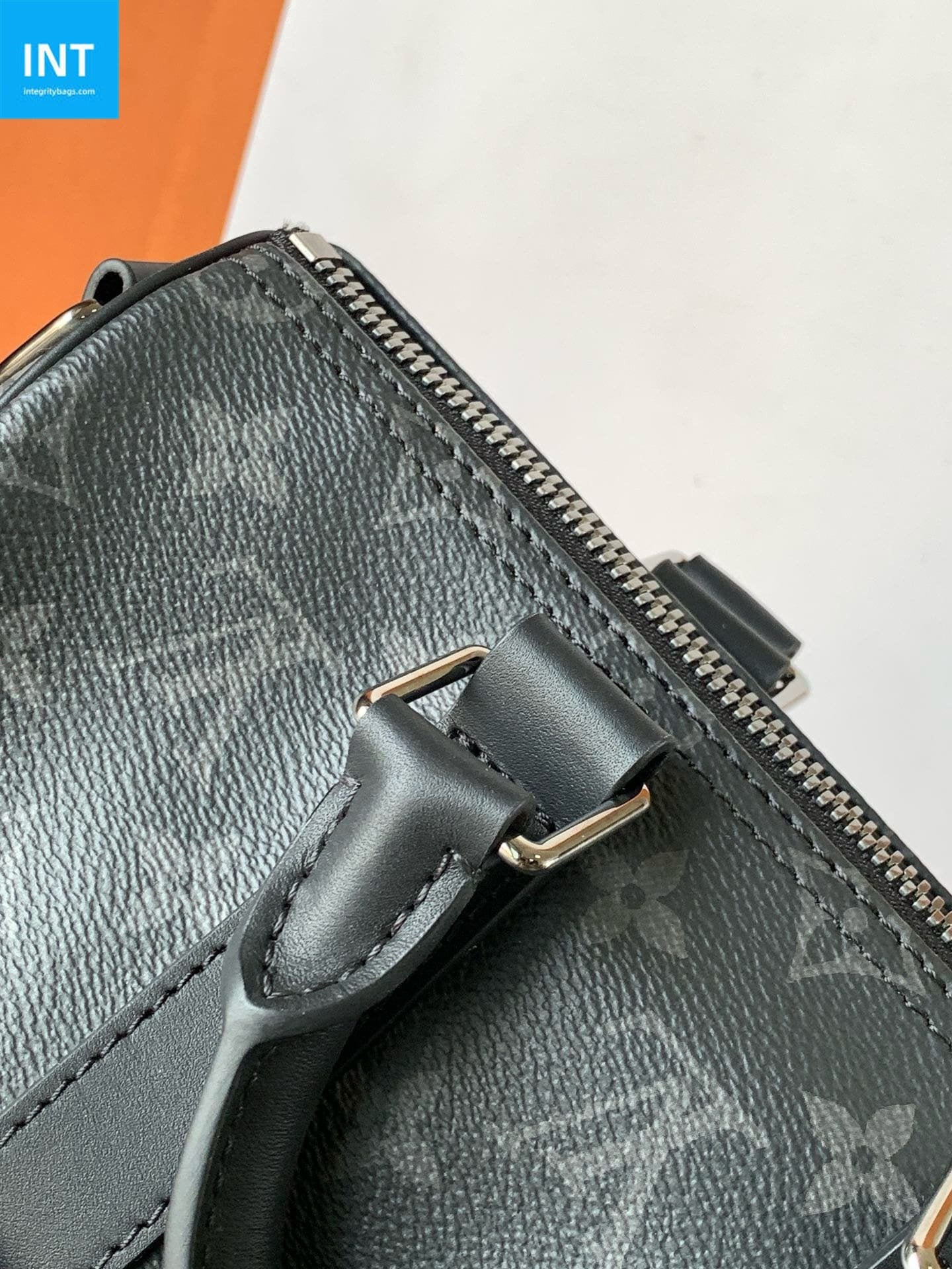 Louis Vuitton M46271 Keepall Bandoulière 25