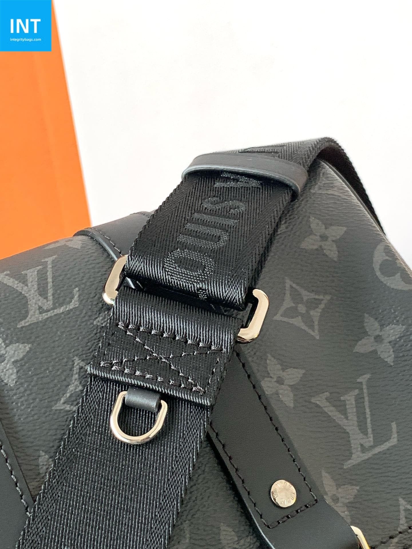 Louis Vuitton M46271 Keepall Bandoulière 25