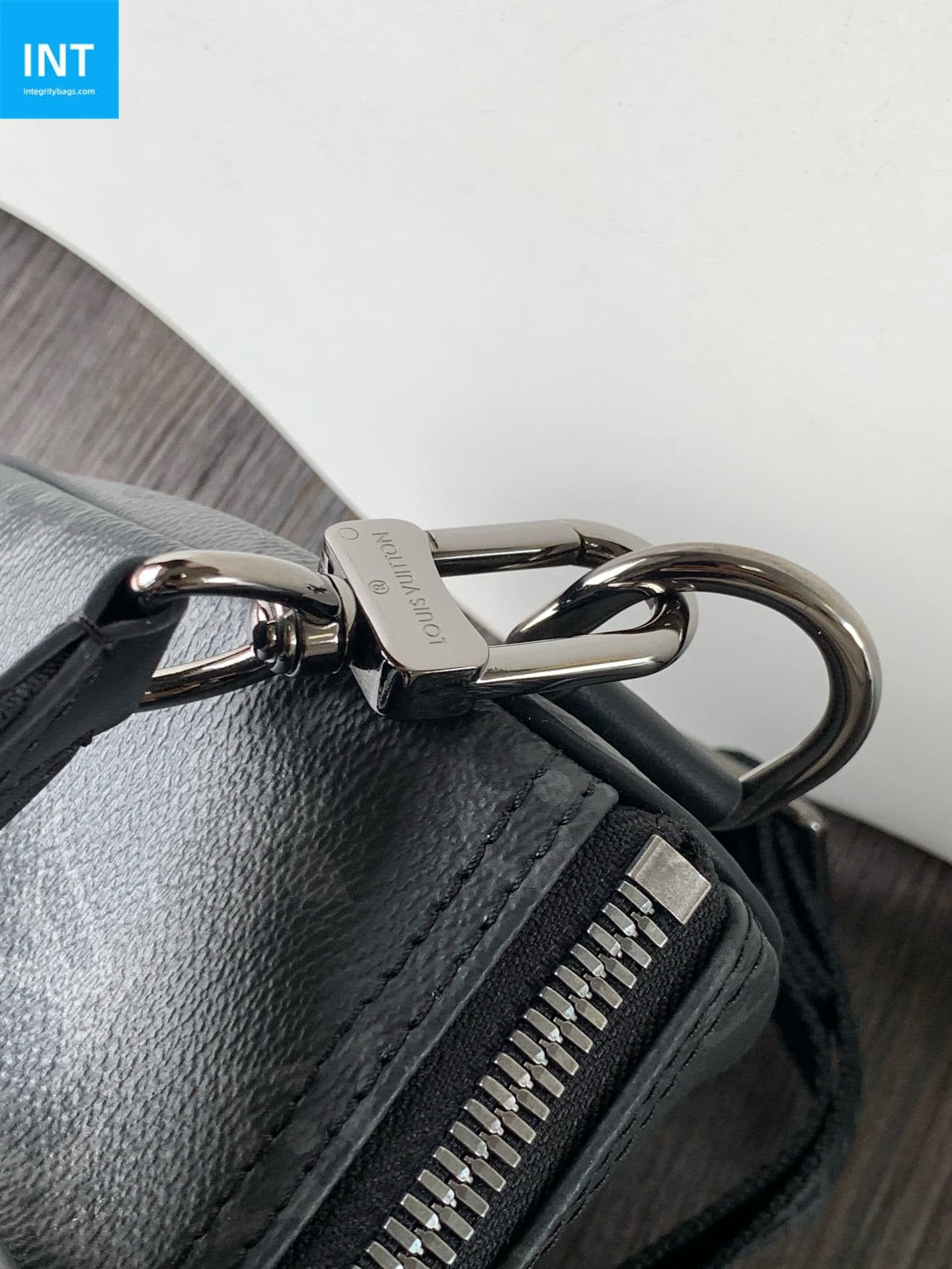 Louis Vuitton M46271 Keepall Bandoulière 25