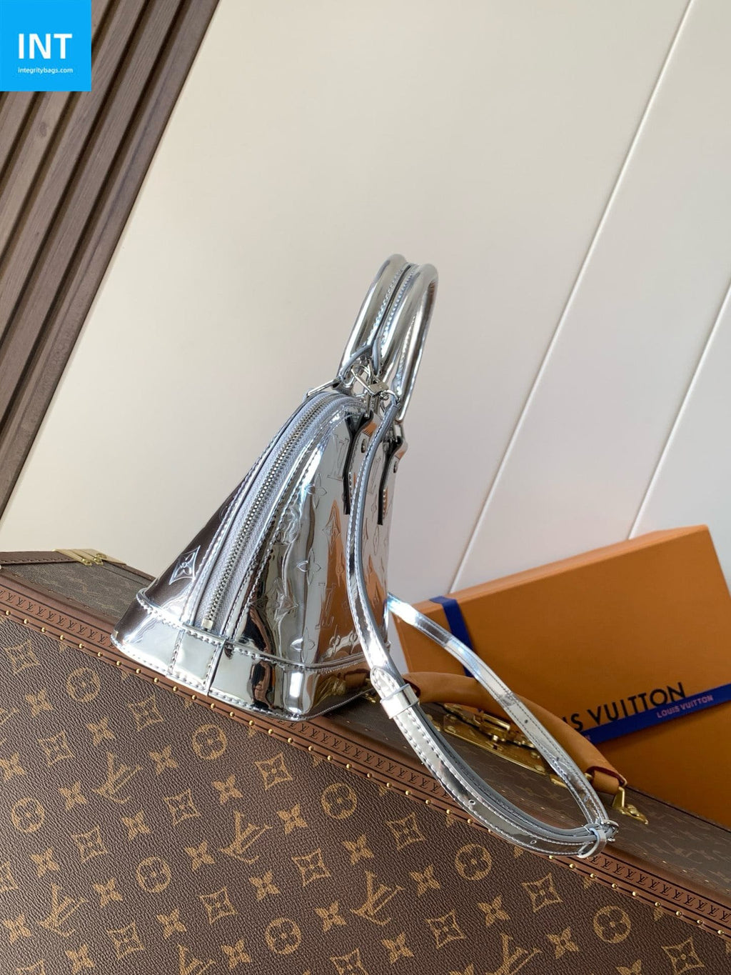 Louis Vuitton M26335 Alma BB
