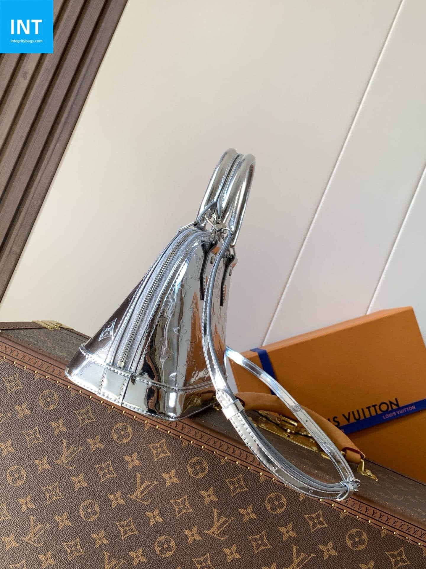 Louis Vuitton M26335 Alma BB