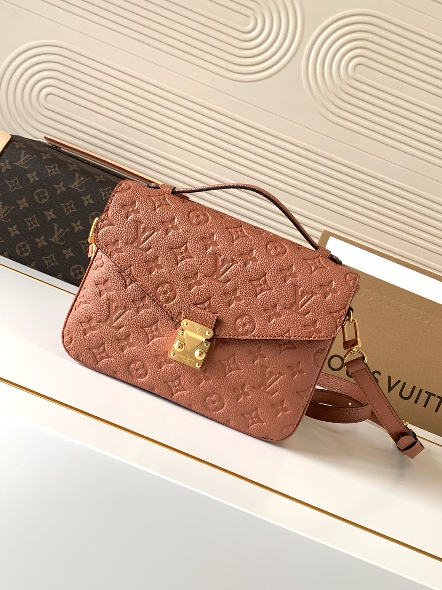 Louis Vuitton M12711 Pochette Métis