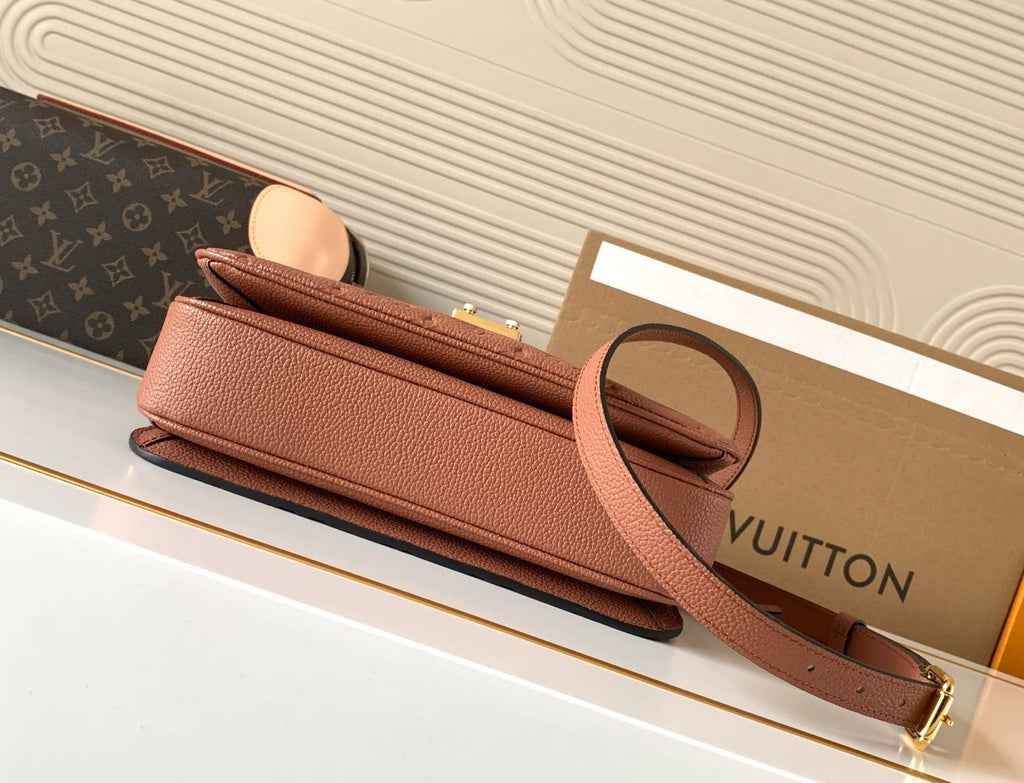 Louis Vuitton M12711 Pochette Métis