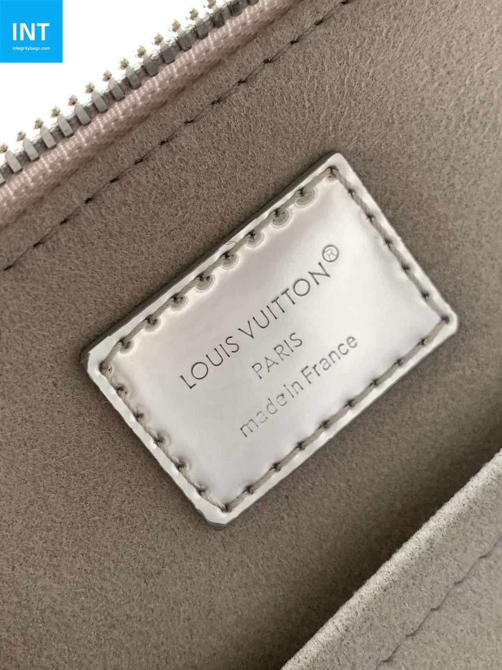 Louis Vuitton M26335 Alma BB