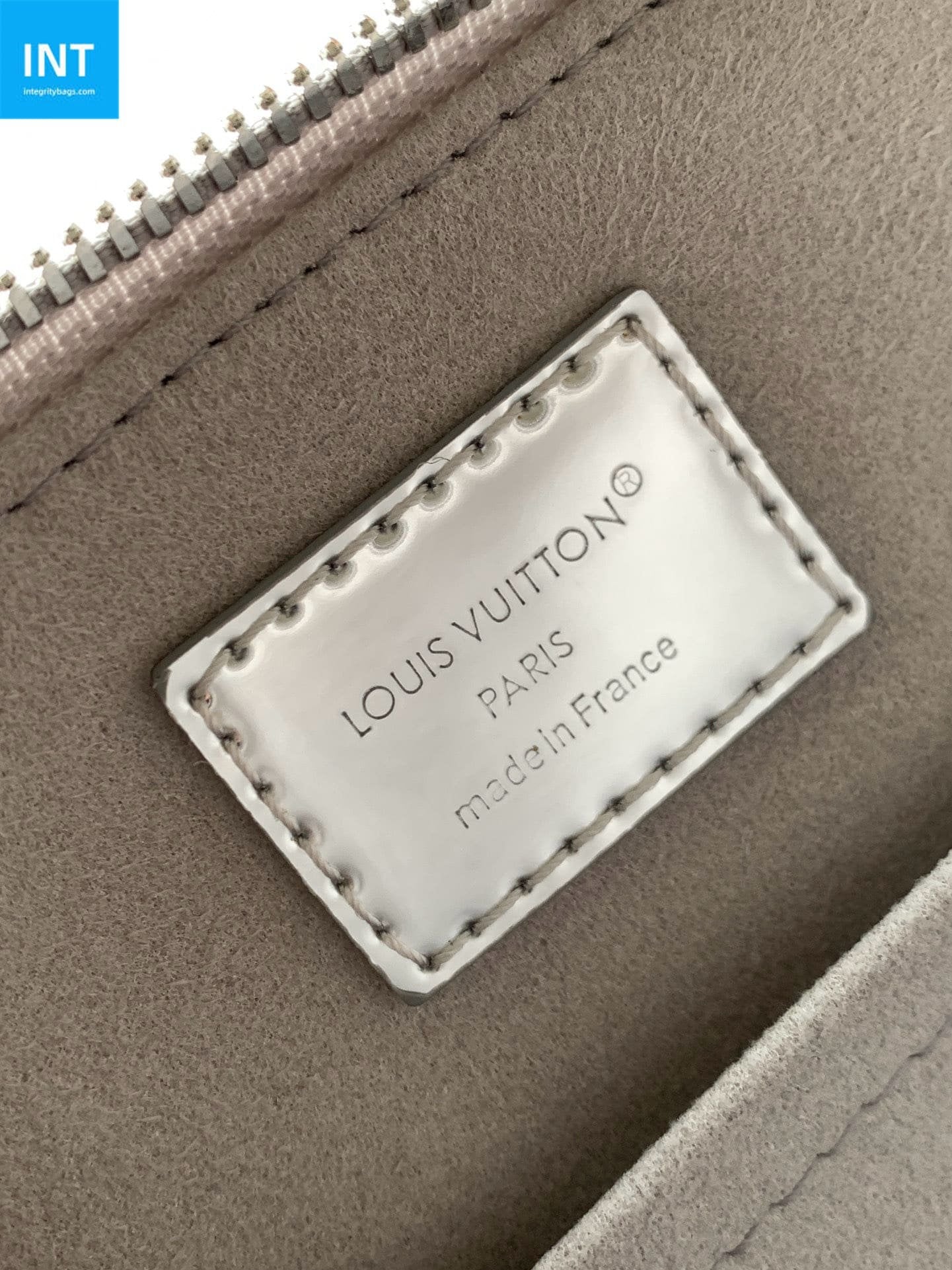 Louis Vuitton M26335 Alma BB