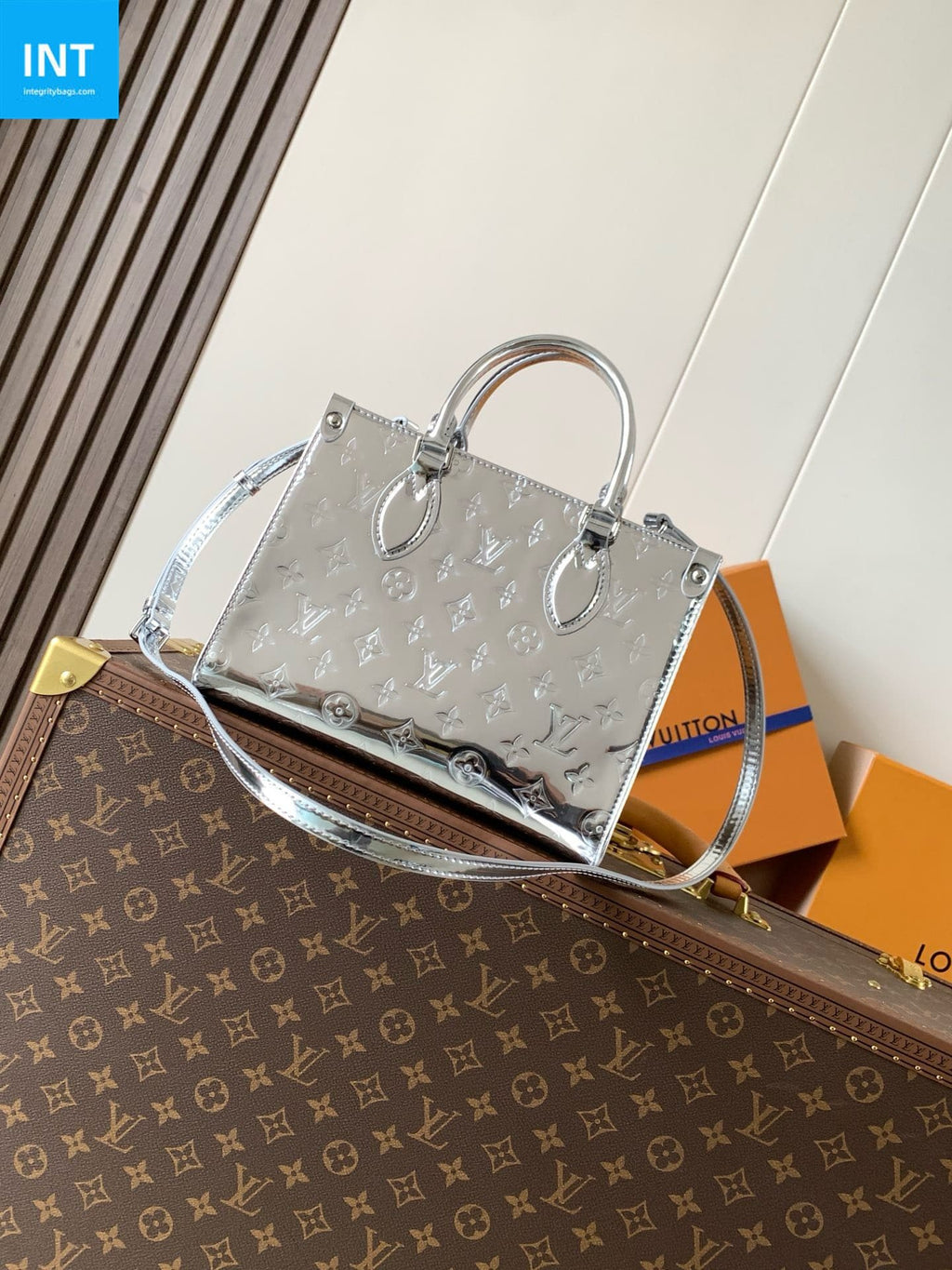 Louis Vuitton M26373 Onthego PM
