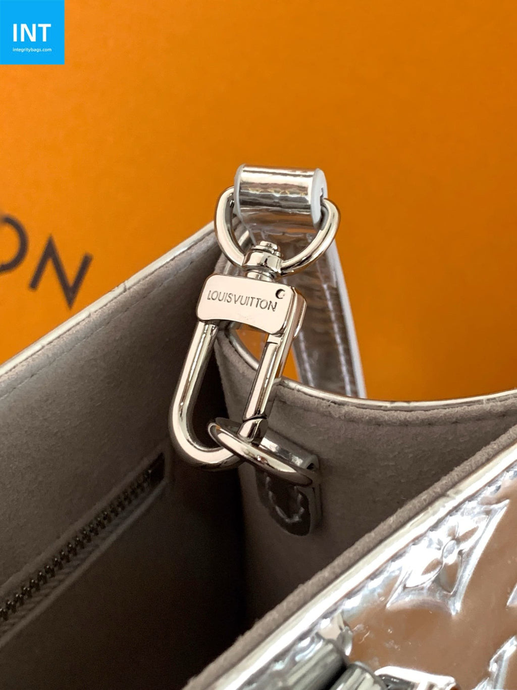 Louis Vuitton M26373 Onthego PM