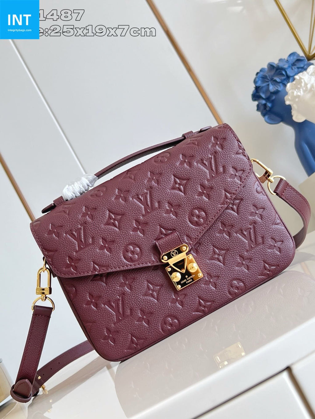 Louis Vuitton M25939 Pochette Metis MM