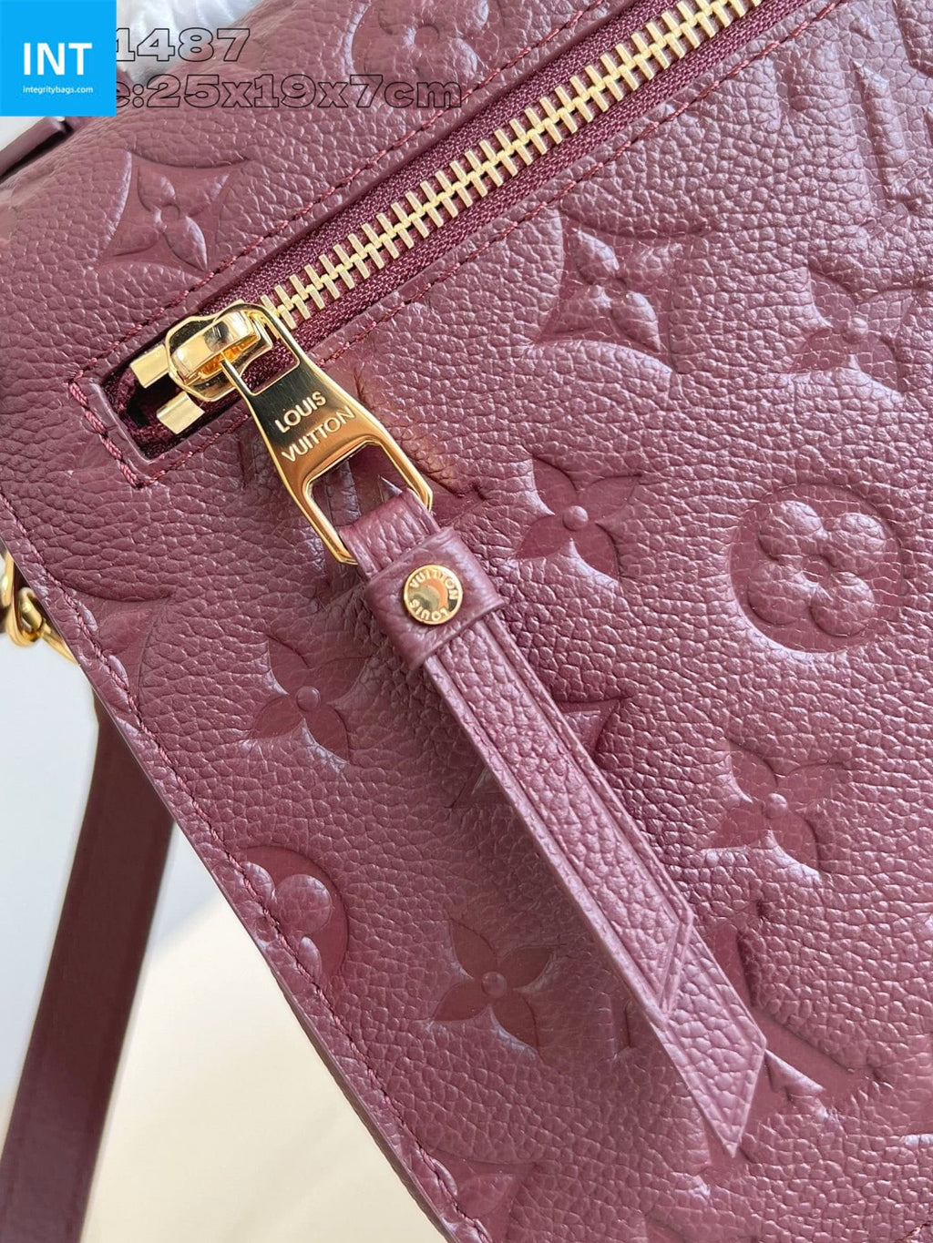 Louis Vuitton M25939 Pochette Metis MM
