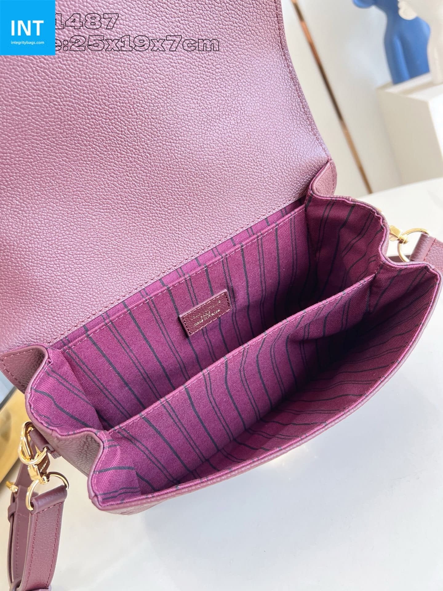 Louis Vuitton M25939 Pochette Metis MM