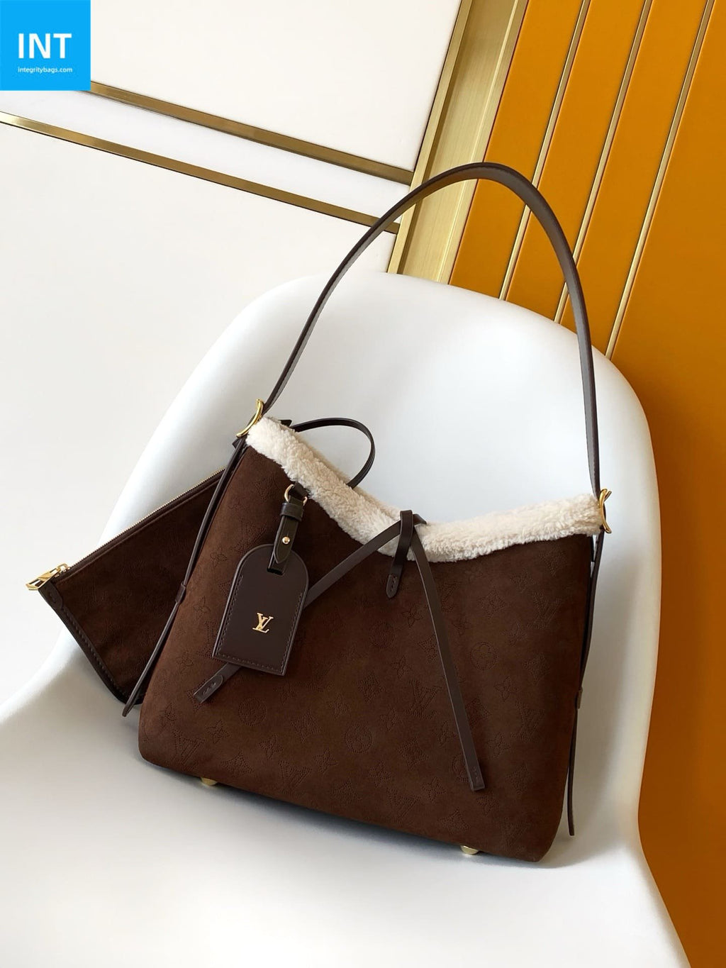 Louis Vuitton M26421 CarryAll PM