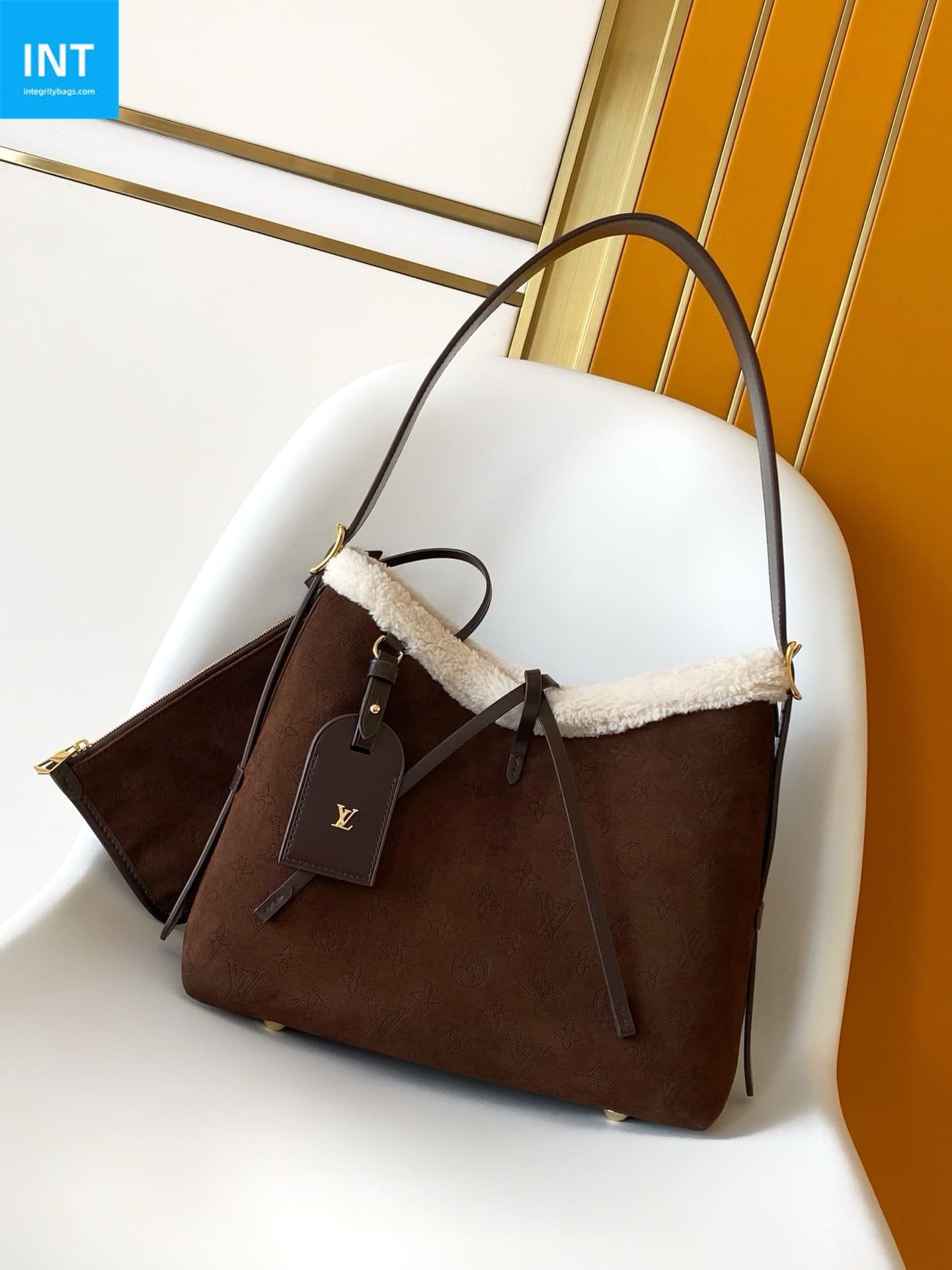 Louis Vuitton M26421 CarryAll PM