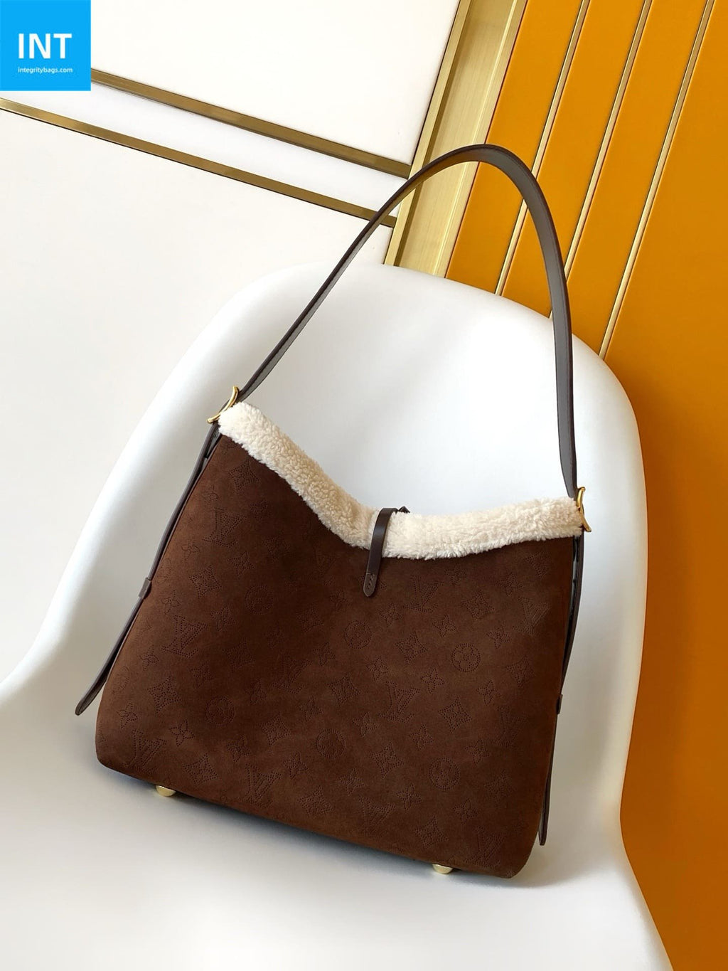 Louis Vuitton M26421 CarryAll PM