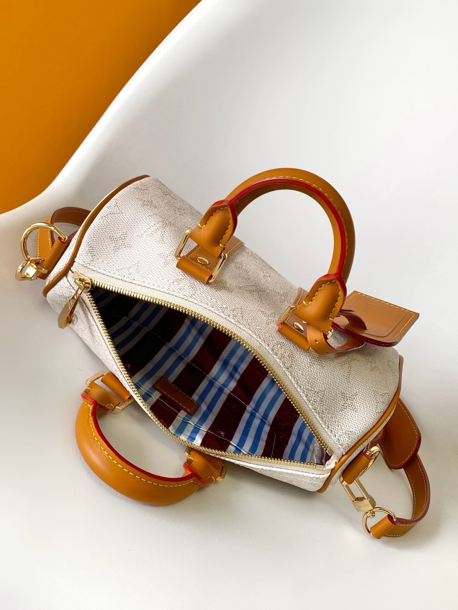 Louis Vuitton M15076 Keepall Bandoulière 25