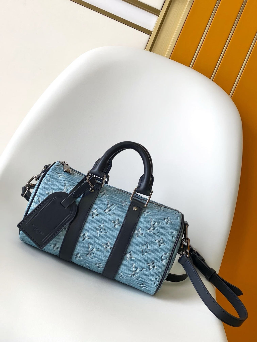Louis Vuitton M14681 Keepall Bandoulière 25